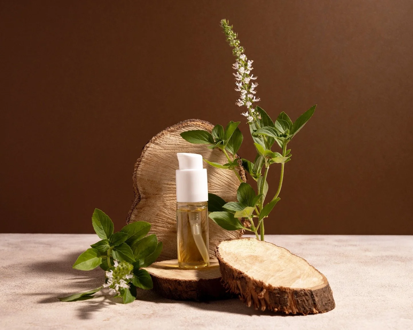 πΏ Why Sustainability is the Hottest Topic in Clean Beauty Right Now π
As Earth Month 2025 begins, the clean beauty industry is all about sustainability. Consumers are demanding products that are not only effective but also eco-friendly and ethical