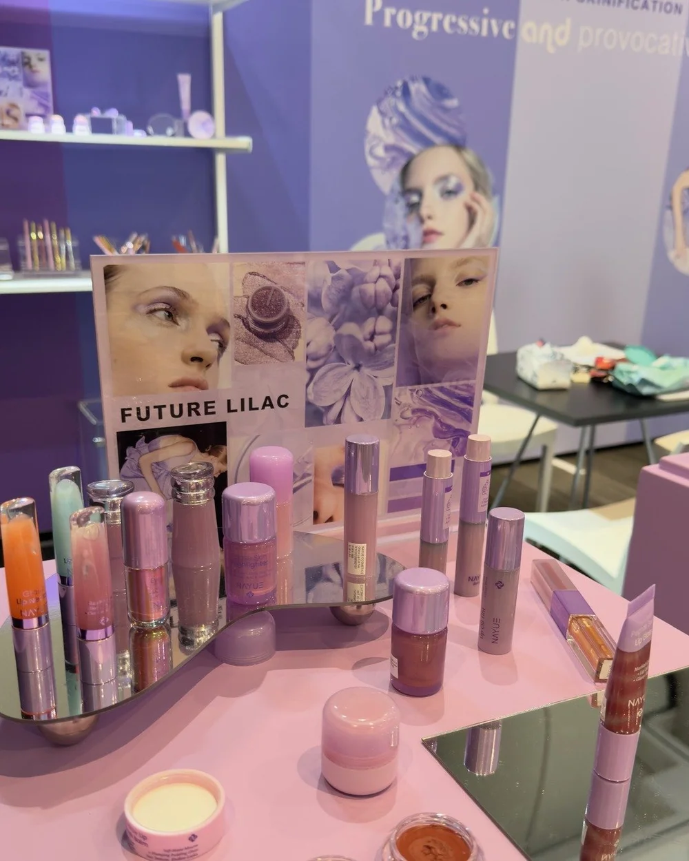 Color direction on display: Future Lilac.