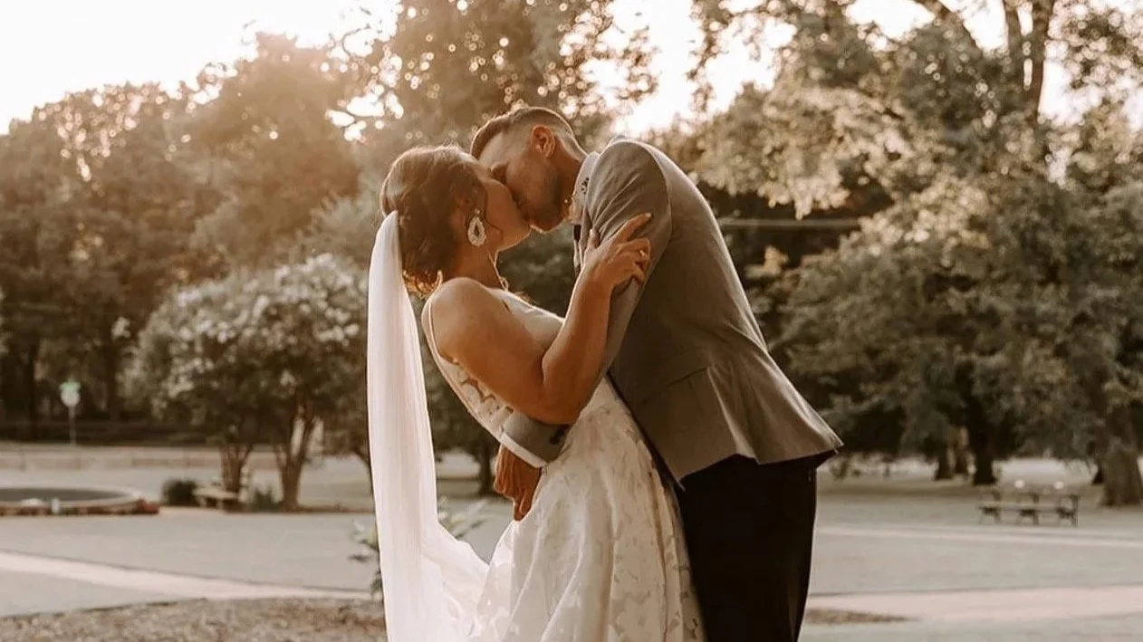 mansion at Woodward park Tulsa wedding 