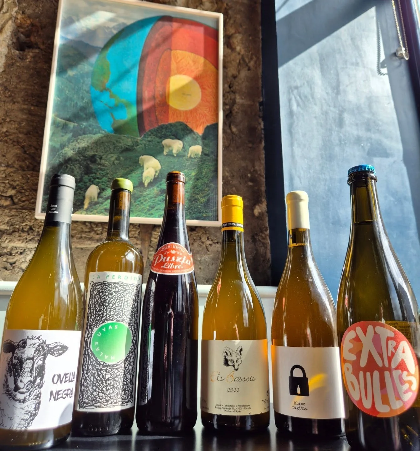 Spring breaking out. Clocks on the move. Time for a few fresh drops. 🌷🌷