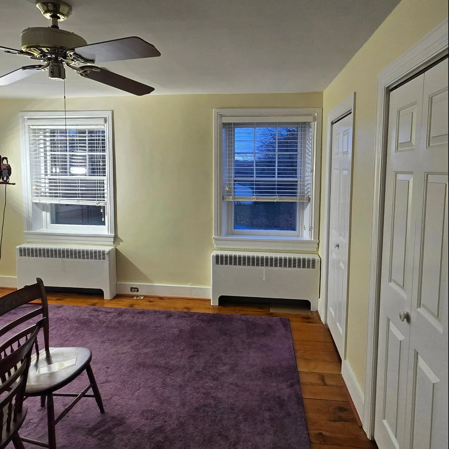 Happy Thanksgiving!!

Here are some shots of one of our most recent projects. We provided some drywall and trim work and finished off the room with fresh new paint. 

With the holiday season here, we are offering 50% off on painting services with any