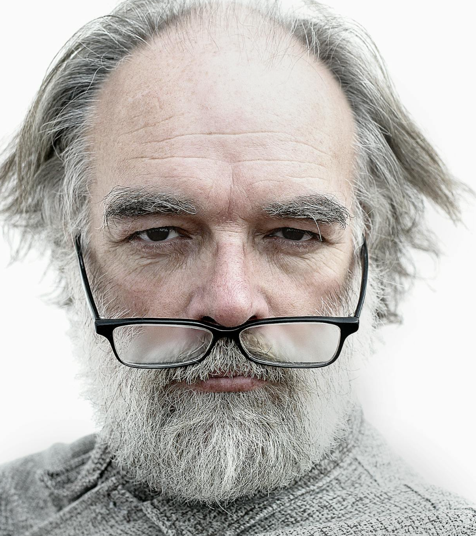 Benefits of Red Light Therapy for Age Related Macular Degeneration