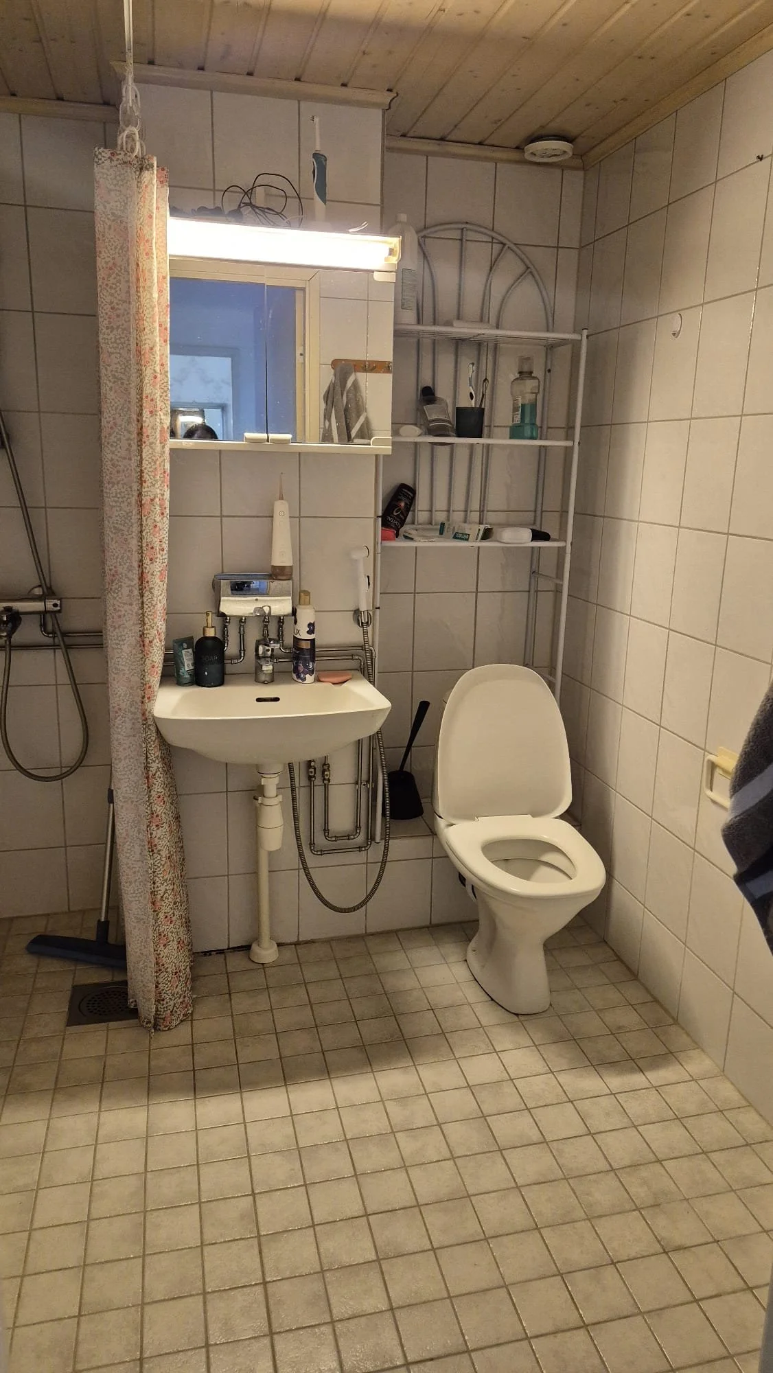 Espa 80B17 WC.jpg