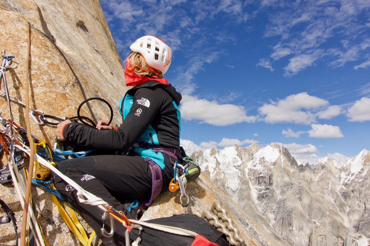 Above the clouds, way up high on Trango Tower in Pakistan 🏔️ One of the most iconic big walls in the world. It was first climbed in 1989 by Wolfgang G&uuml;llich and Kurt Albert. Thankful to have climbed this beautiful formation. ✨🙏🏻 Photo @andres