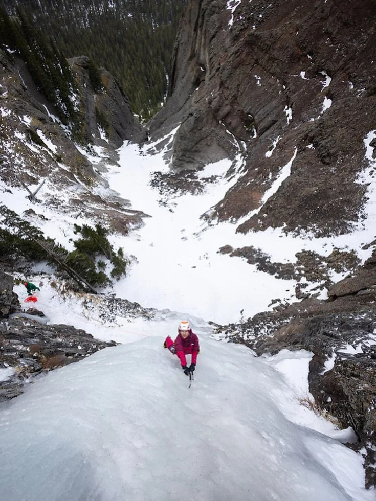 Feels good to see the temps drop again.
Winter climbing isn&rsquo;t done yet. ❄️
Who&rsquo;s getting out climbing this weekend? Photo @timbanfield