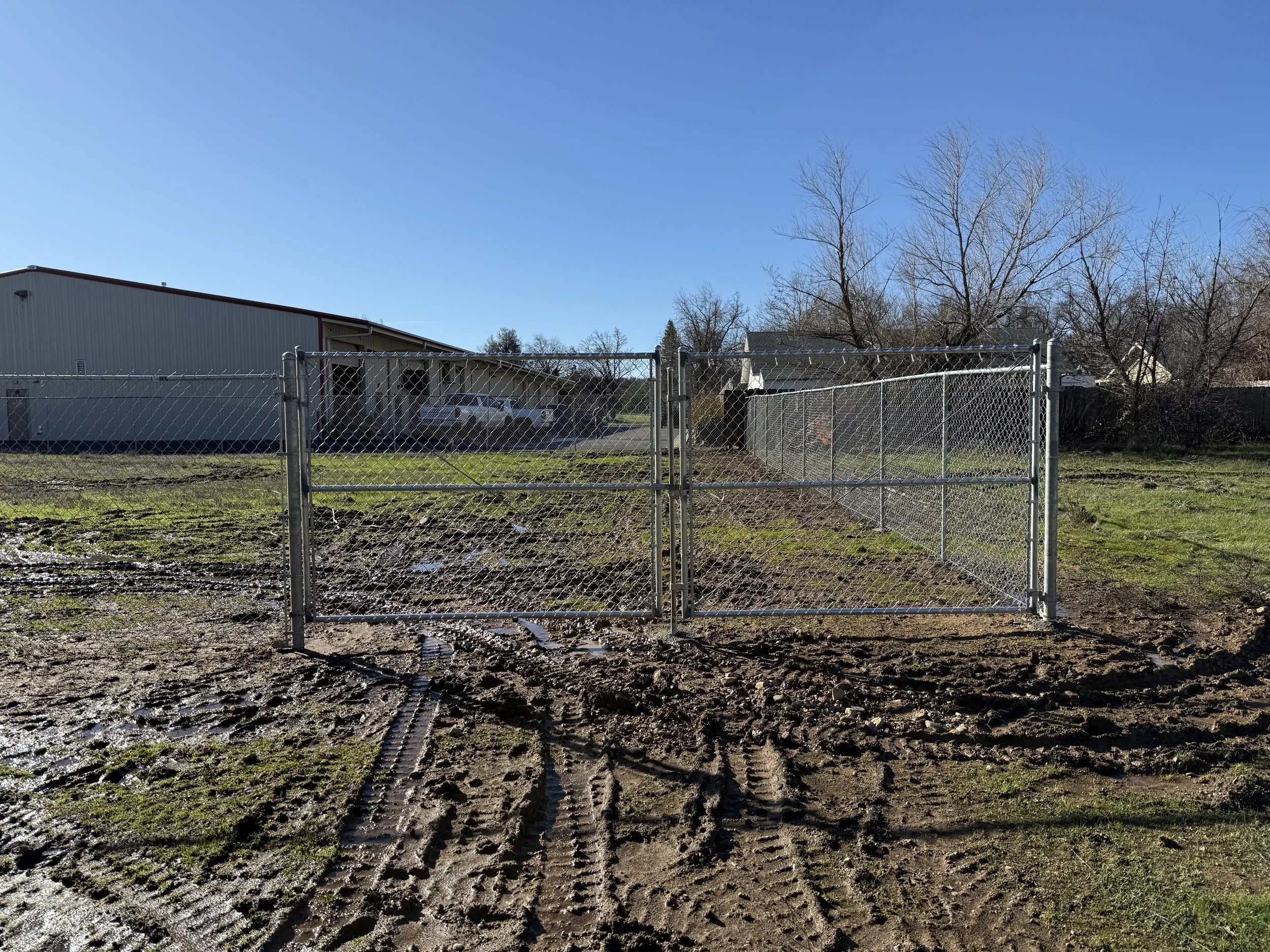 Chain Link Fence &amp; Gates