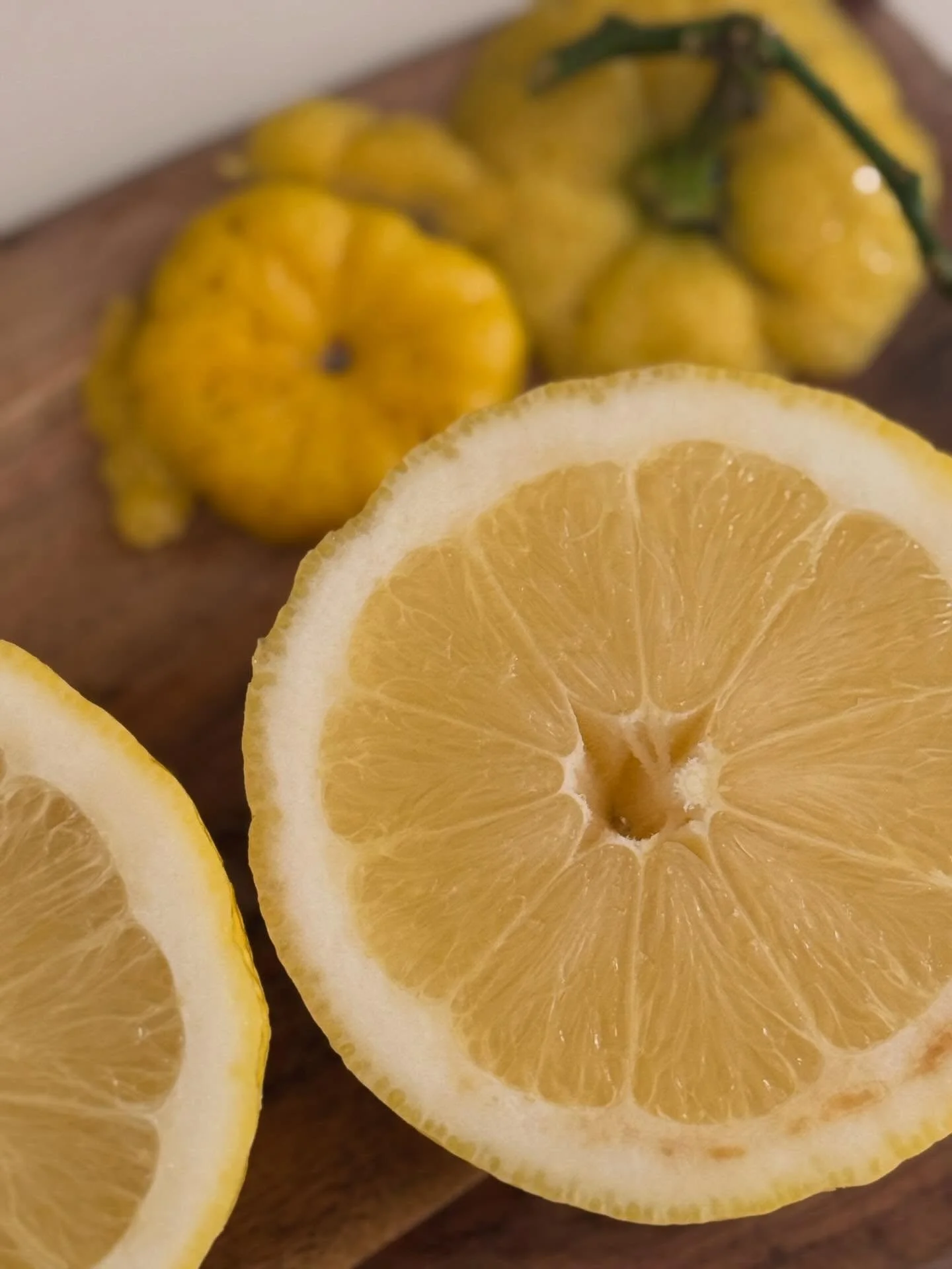 🍋 Lemon from the garden 🌞🌱