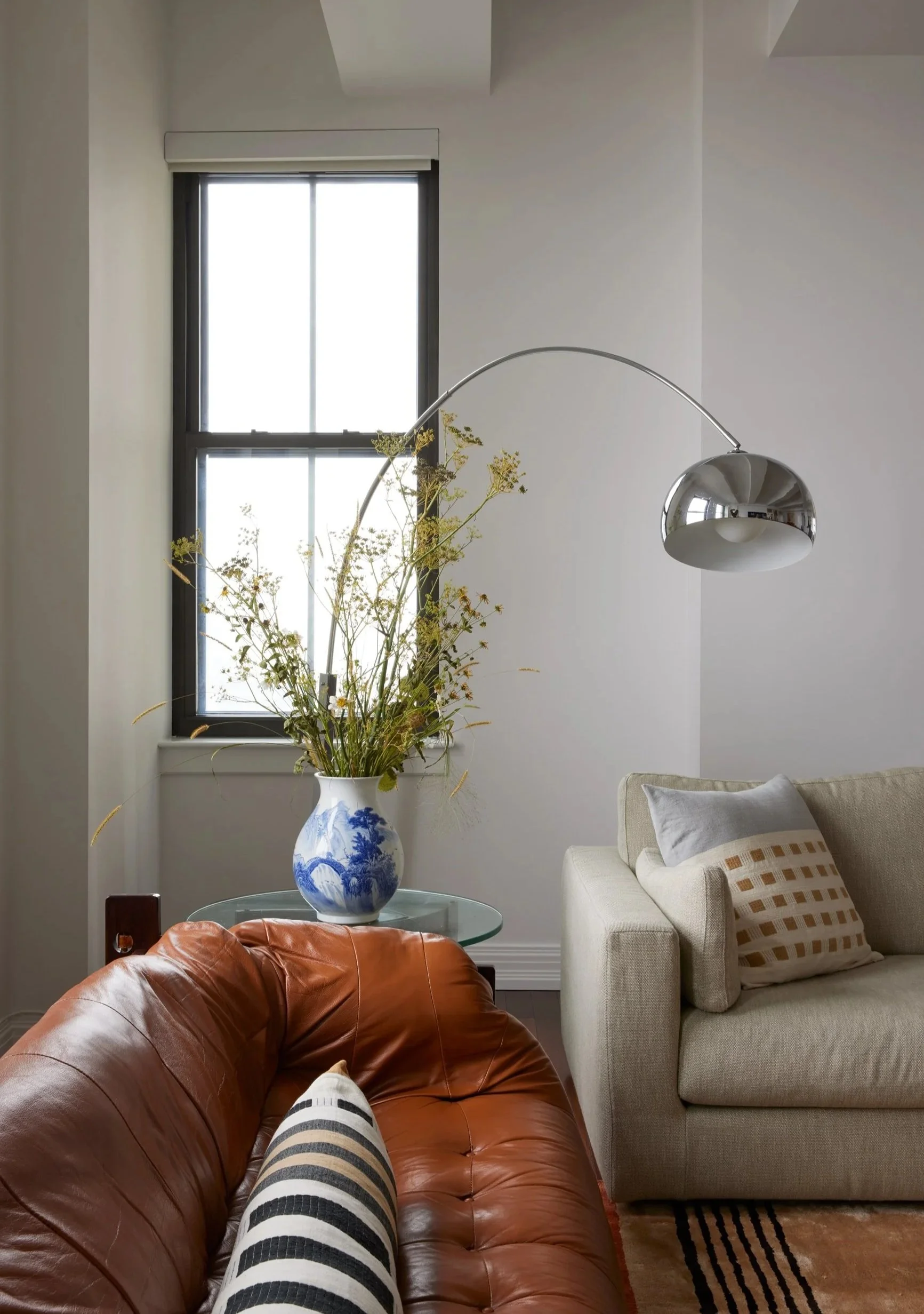 Alexandra+Rowley__ARowley_IsabellaCarlucciArchitecture_OneHanson_2536_SeatingVignette_ret.jpg