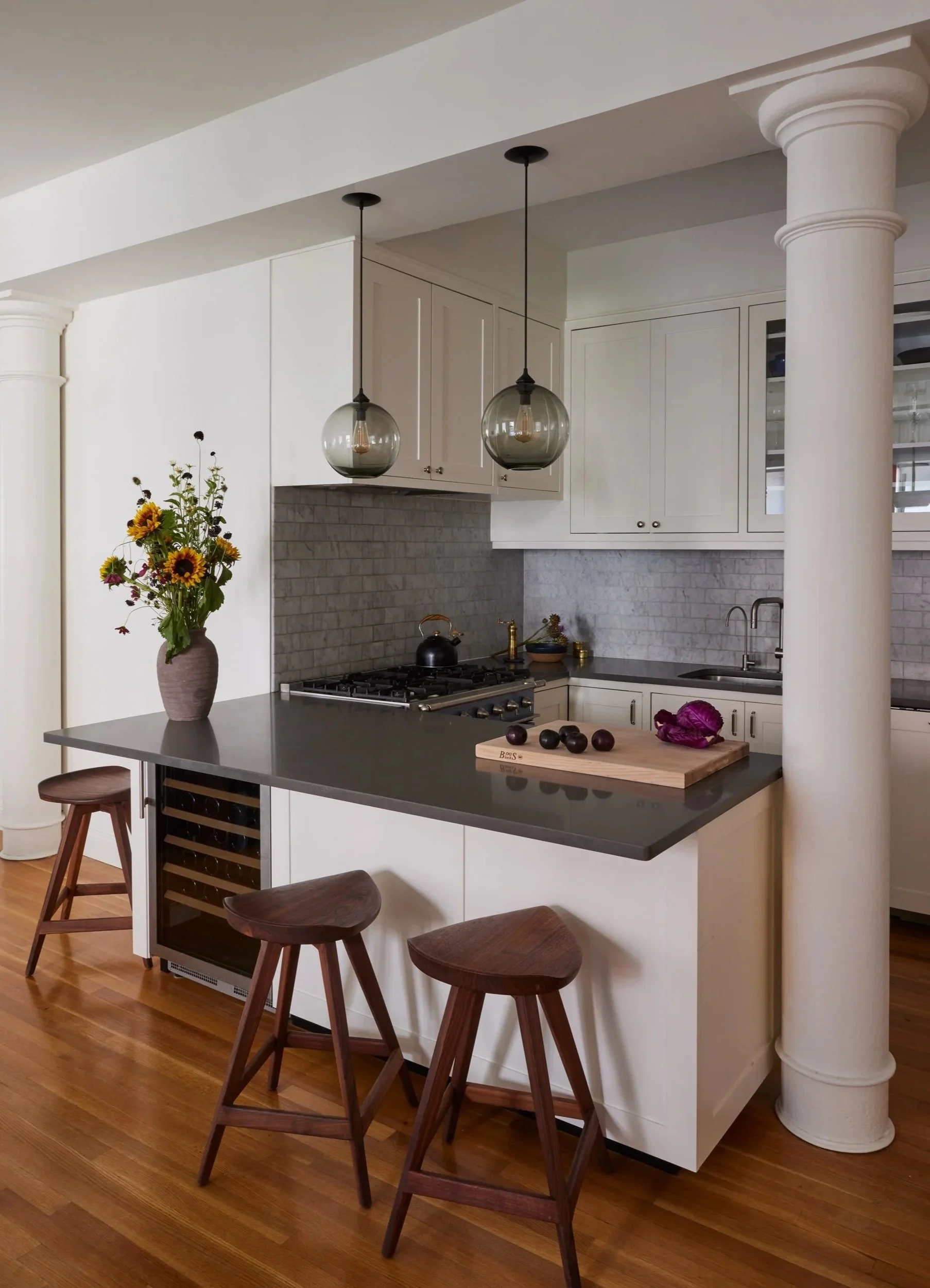 ARowley_IsabellaCarlucciArch_30West13thSt_0288_Kitchen_Mid_retAR.jpg