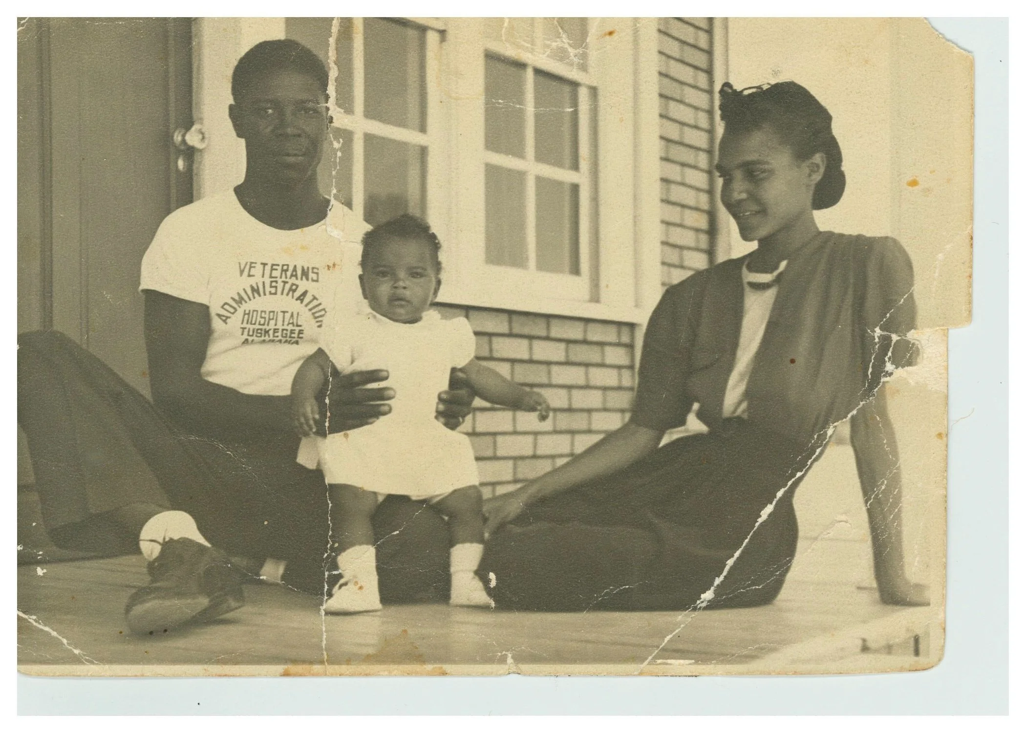 Alma With Parents, Father on VA Baseball Team