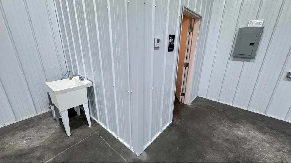 corner bathroom image.jpg