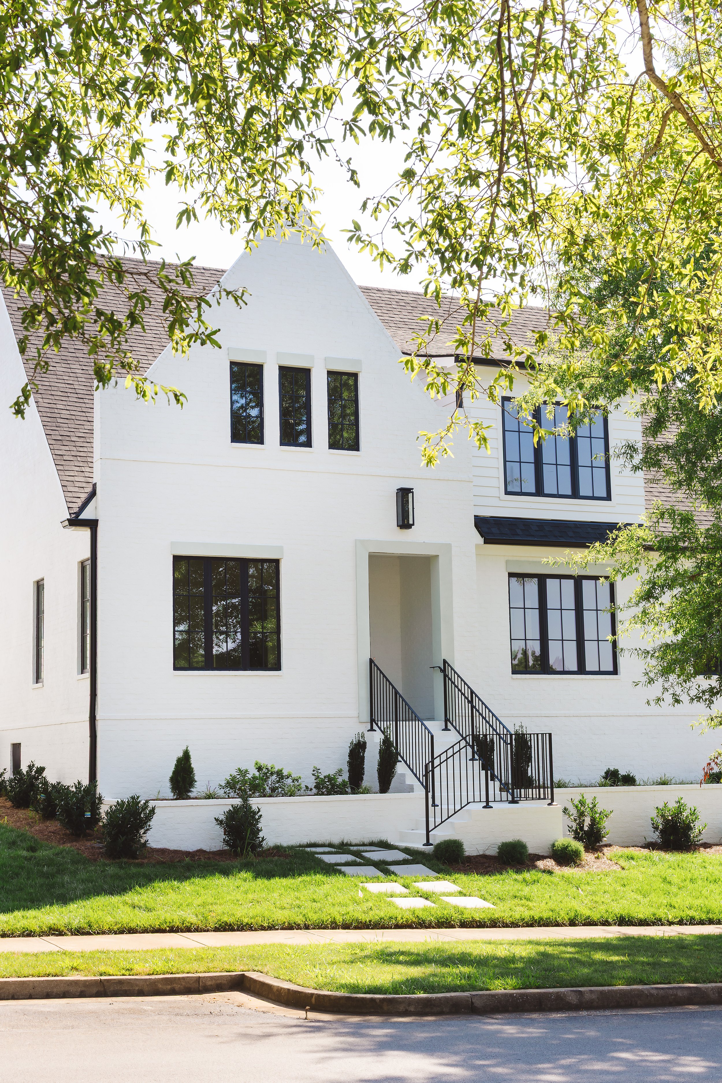 Home Feature: Olde Stone Dutch Creek