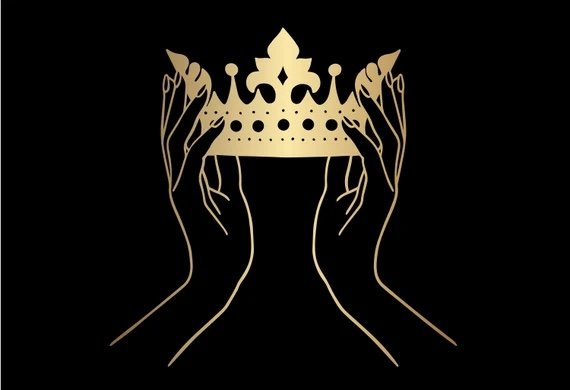 Royal Ego: Verbena, musk, and tobacco with a touch of saffron.