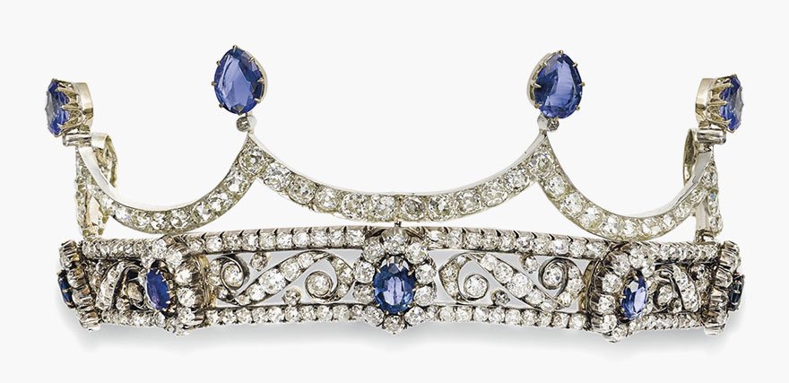 Jaimie's Jewels: Soft aldehydes and a sweet white floral mix.
