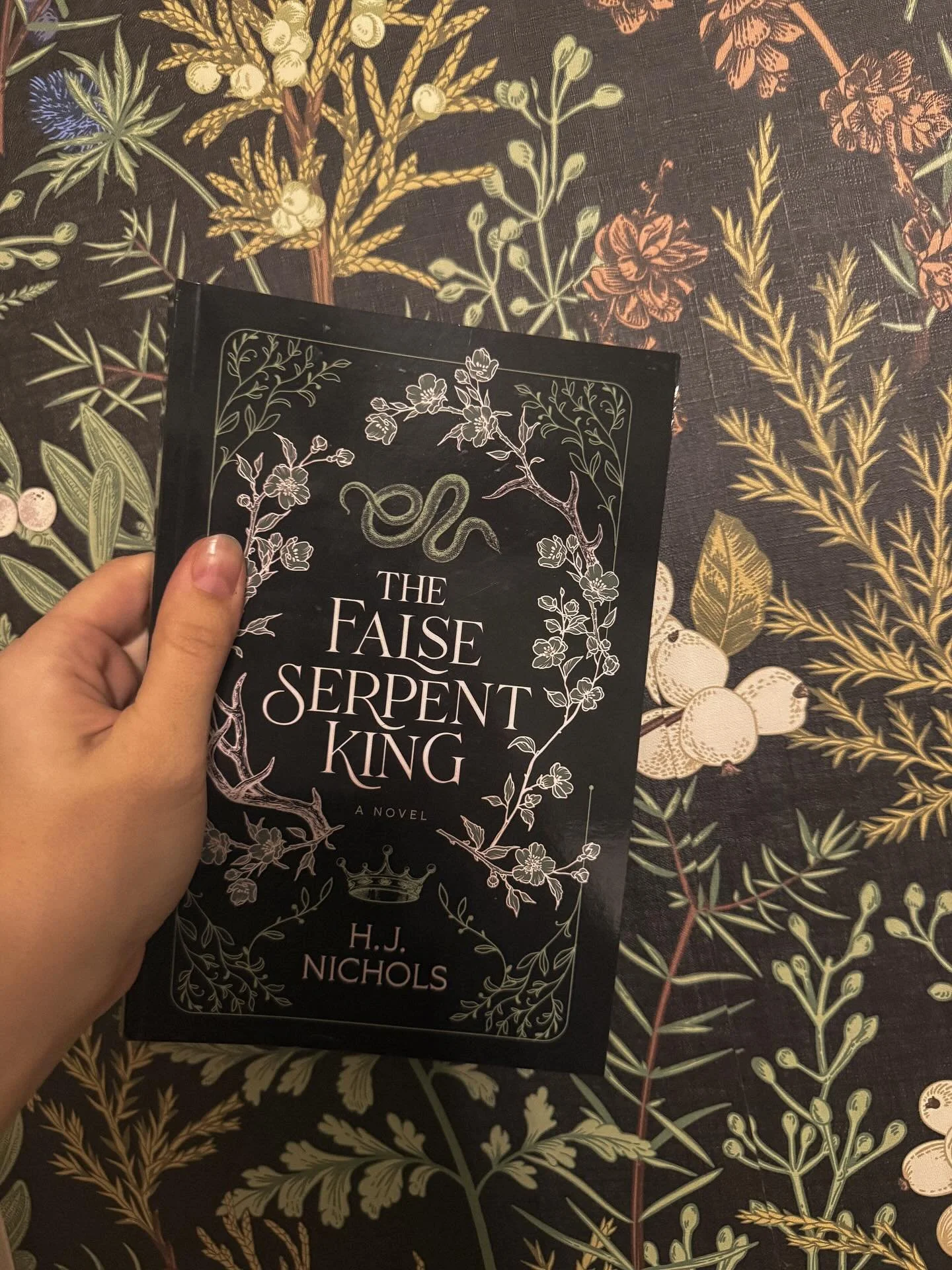 I can&rsquo;t let this day end without screaming from the rooftops HAPPY RELEASE DAY to the one and only @hjnicholswrites !!!

🐍👑

I had the honor of reading TFSK from its first iteration, to its last. And let me tell you, this book. THIS BOOK. It 