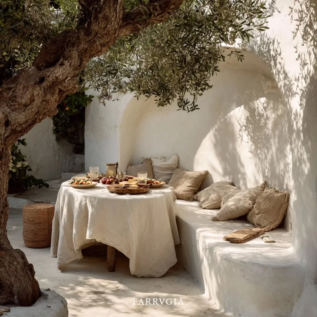 Las comidas de verano saben distinto.
Saben a sobremesa larga, a risas al sol.

El arte de vestir los momentos.

#FARRVGIA #VeranoFarrugia #homedecor #Summer #Tejidos #ArquitecturaContemporanea #Dise&ntilde;oInteriores #Dise&ntilde;oMediterr&aacute;n