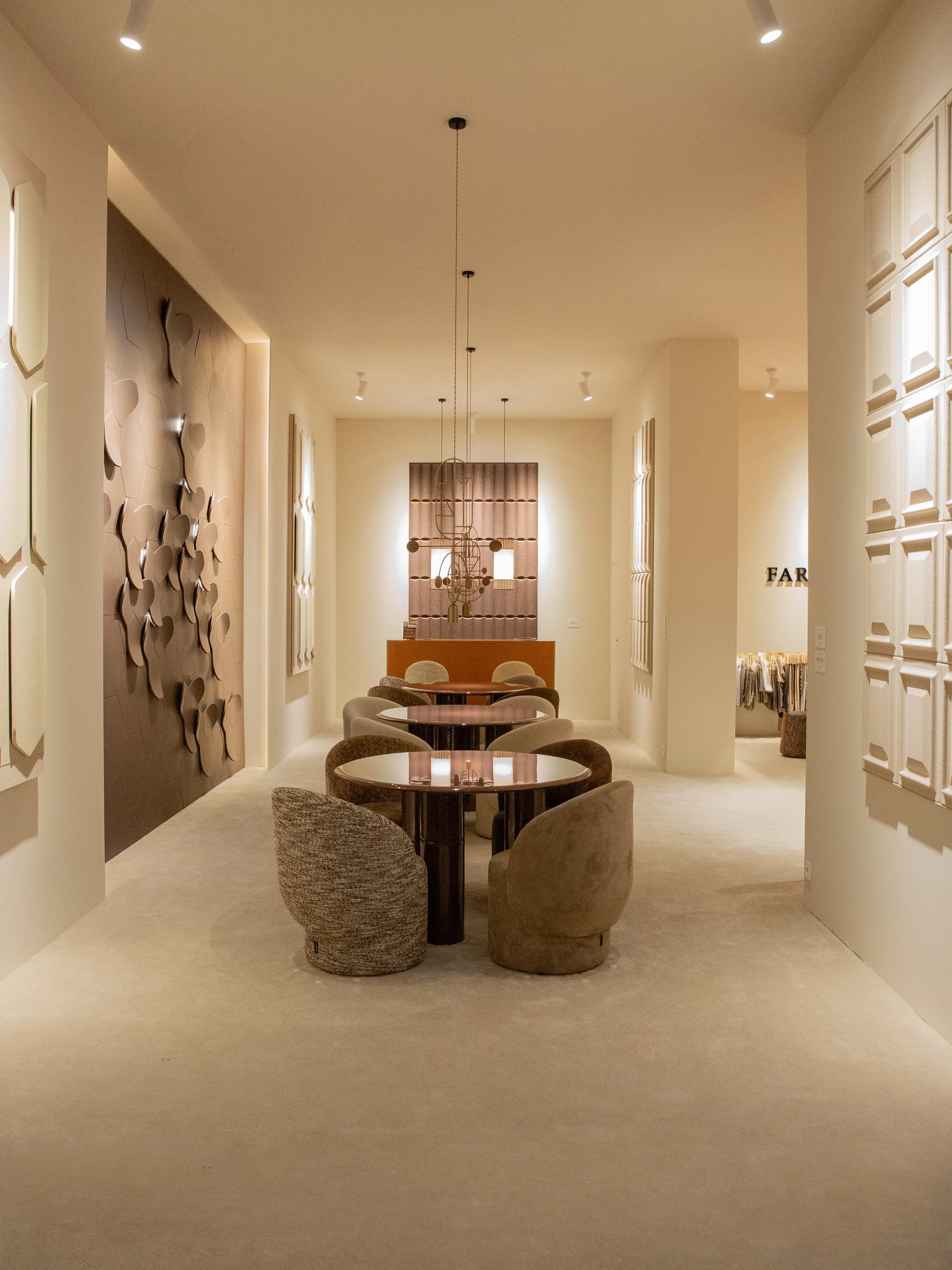 Los textiles de Farrugia presentados en H&aacute;bitat Valencia ofrecieron una amplia gama de colores tendencia:
marrones, tierras, beiges, tonos terracota... descubre las novedades textiles en www.farrugia.es

#tendenciastextiles 
#tendenciastapizad