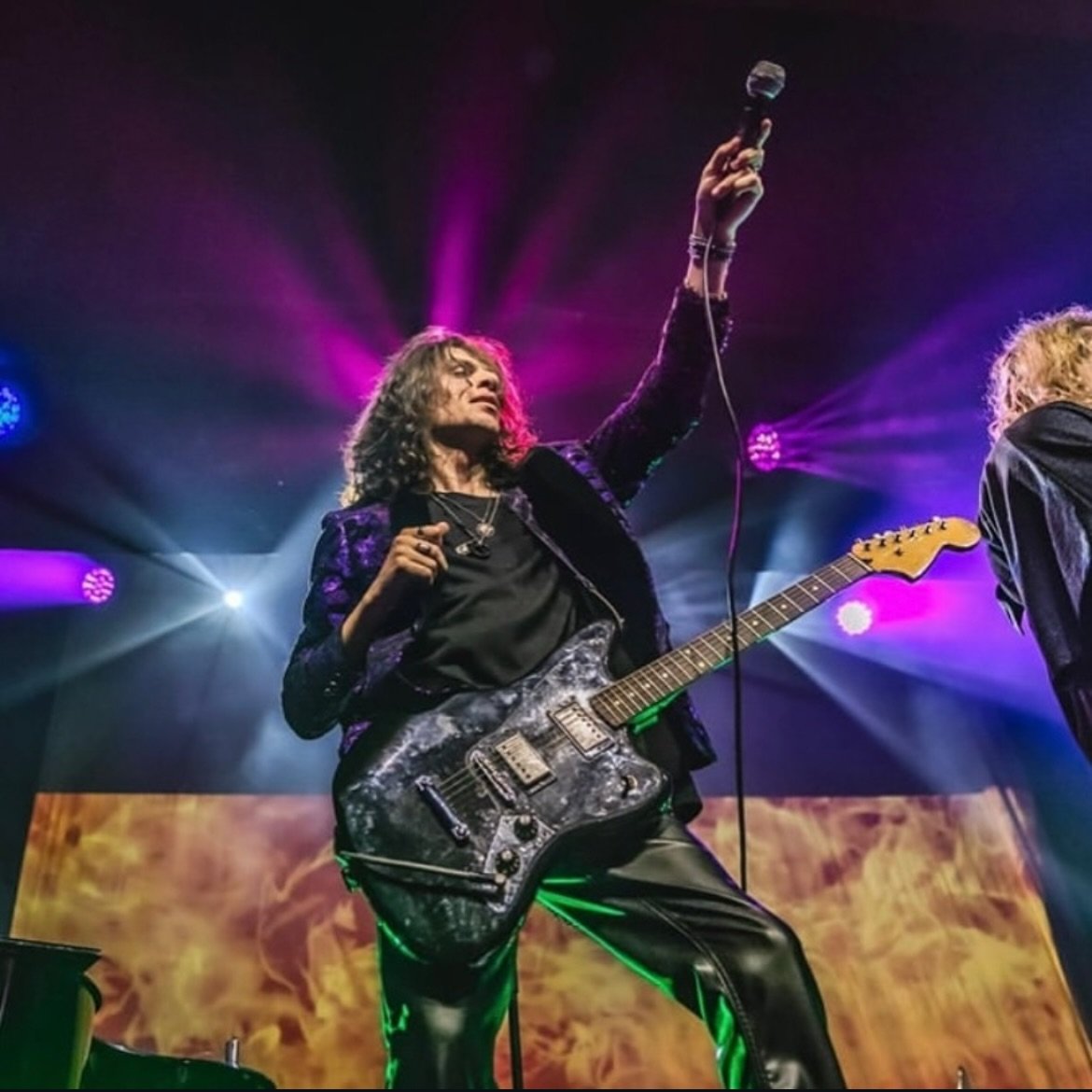 Your Friday night just got better&hellip; 👀 

Chris Payn, live at The Duck this Friday 28th Nov 📆 

Swing by for dinner &amp; happy hour, and stay for a set from one of the South Coast&rsquo;s top performers at 9pm!