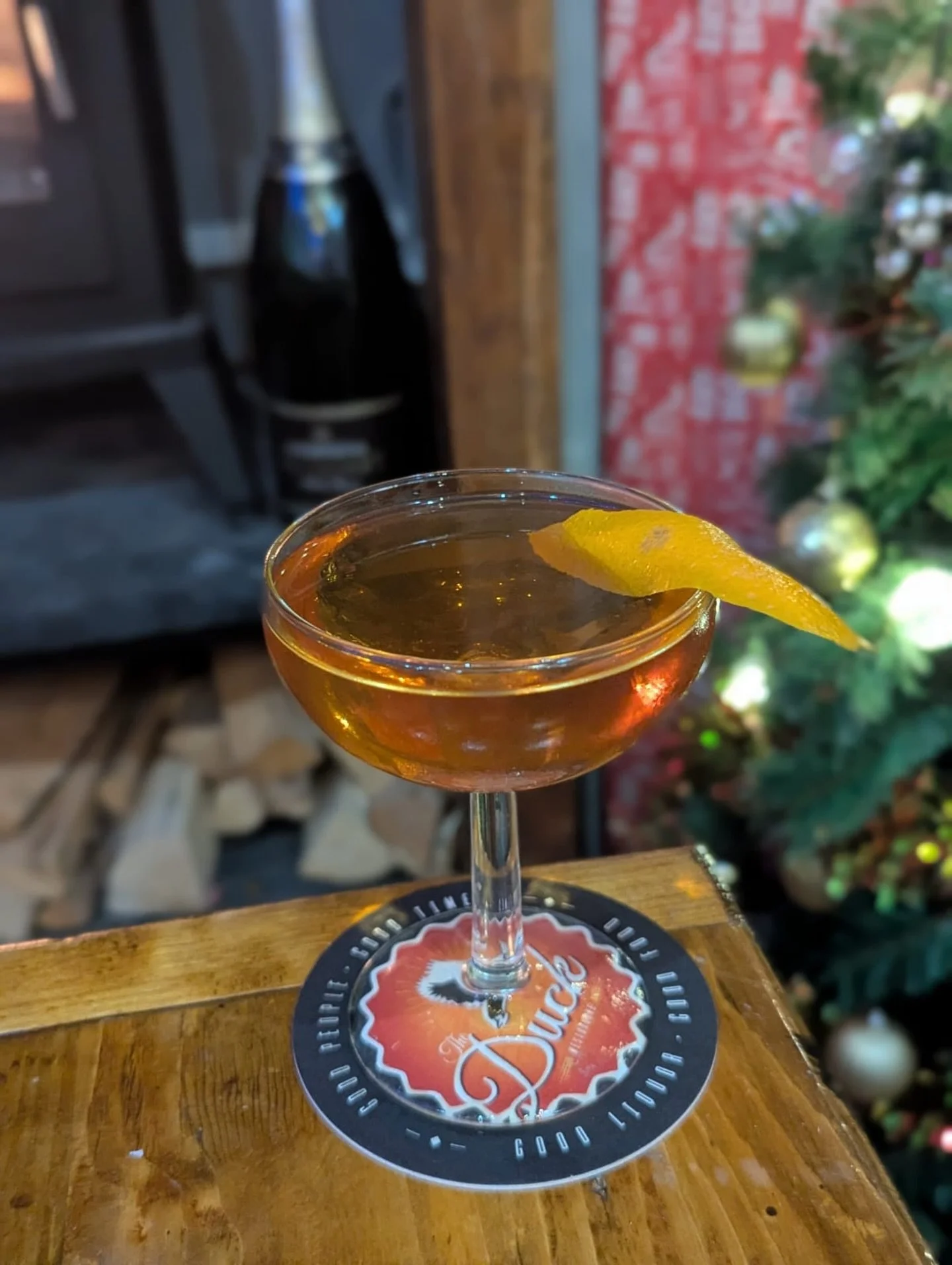 It&rsquo;s cocktail o&rsquo;clock 🍸 

Ring in the New Year in style, and say hello to 2026 here at The Duck Westbourne 🦆 

🎸 Time Somerfield 7-9pm
🎧 DJ Denbeigh from 9pm til late
🥂 Happy Hour drinks deals