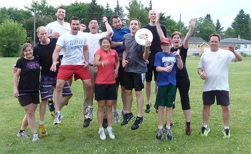 frisbee team.jpg