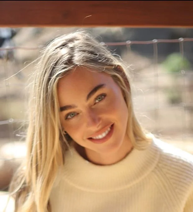 Elizabeth Turner, Associate Therapist