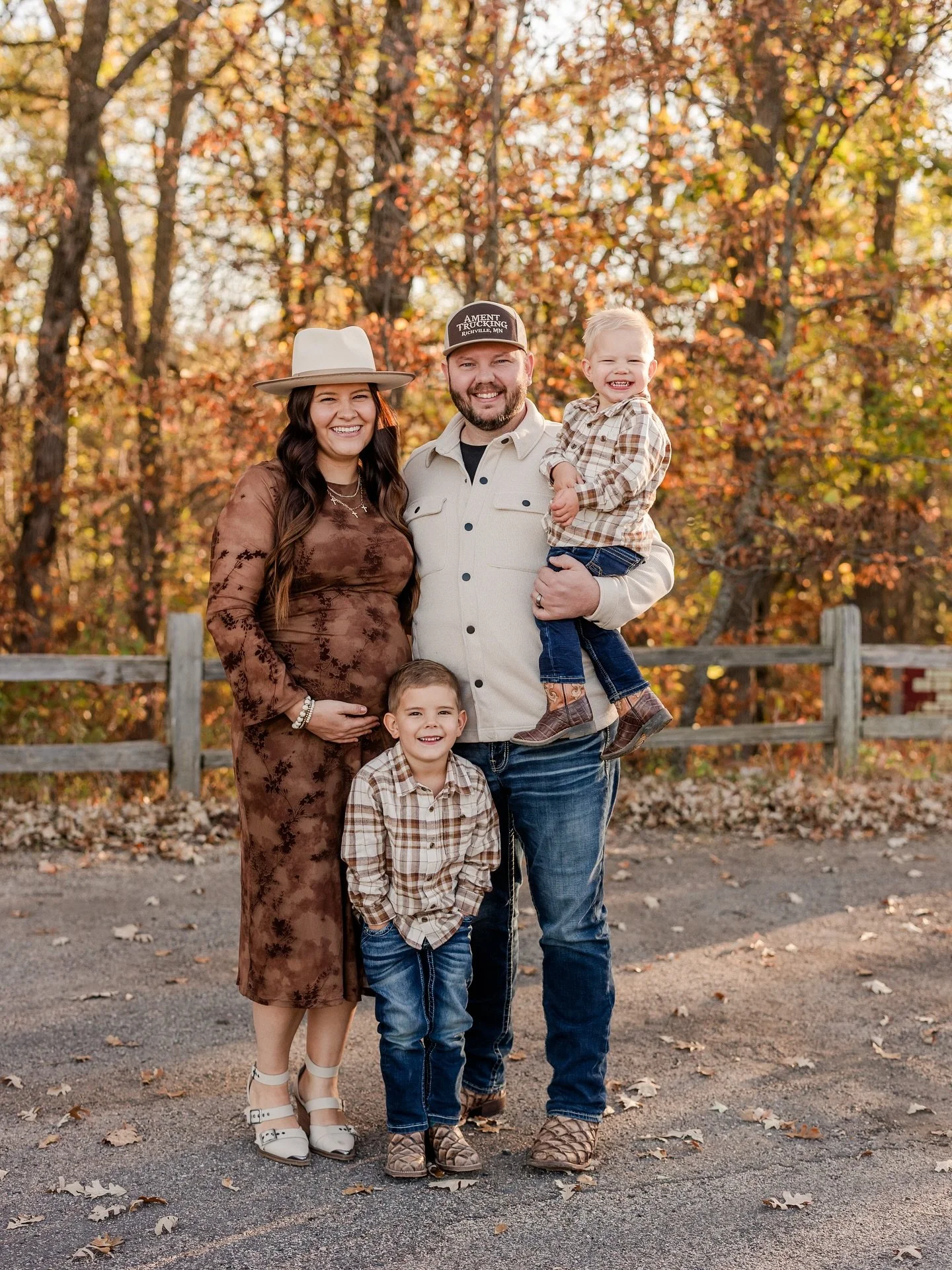 Currently living the life we&rsquo;ve always prayed for 🥹❤️ Got our fall family photos back from @brittneyandcaleb and I&rsquo;m an absolute puddle. God has blessed us BEYOND measure 🙏🏻

Officially 30 weeks pregnant with baby girl and not so patie