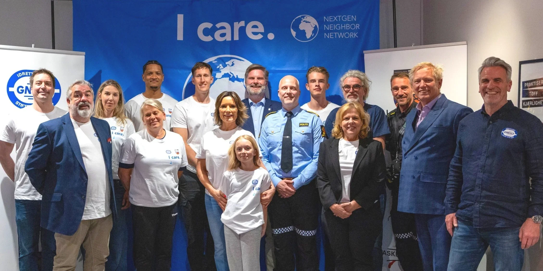 2025-05-28+Milj%C3%B8plakatSandsli_GroupPhotos-4731.jpg.webp