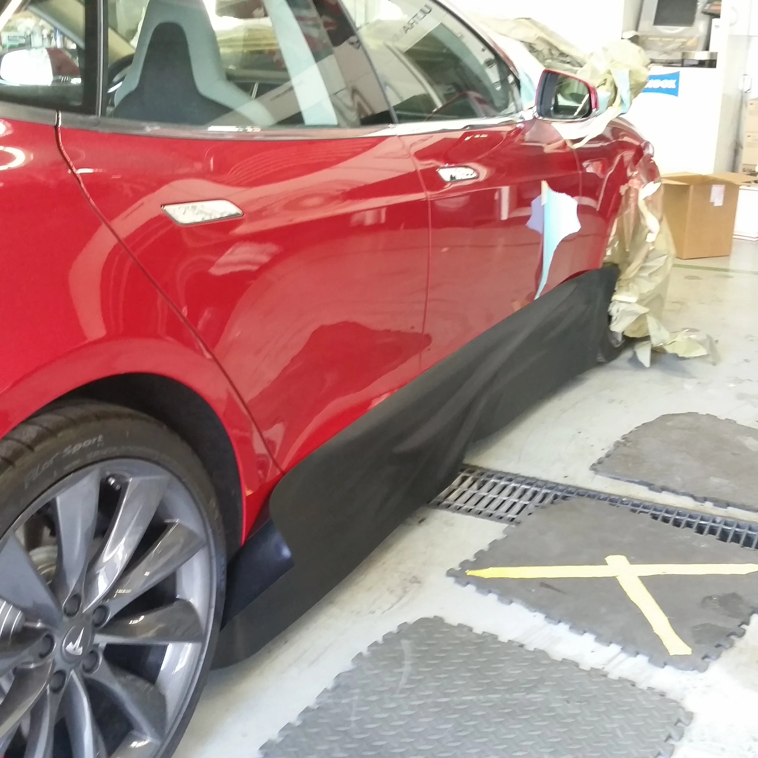 Carbon Fiber Tesla 1.jpg