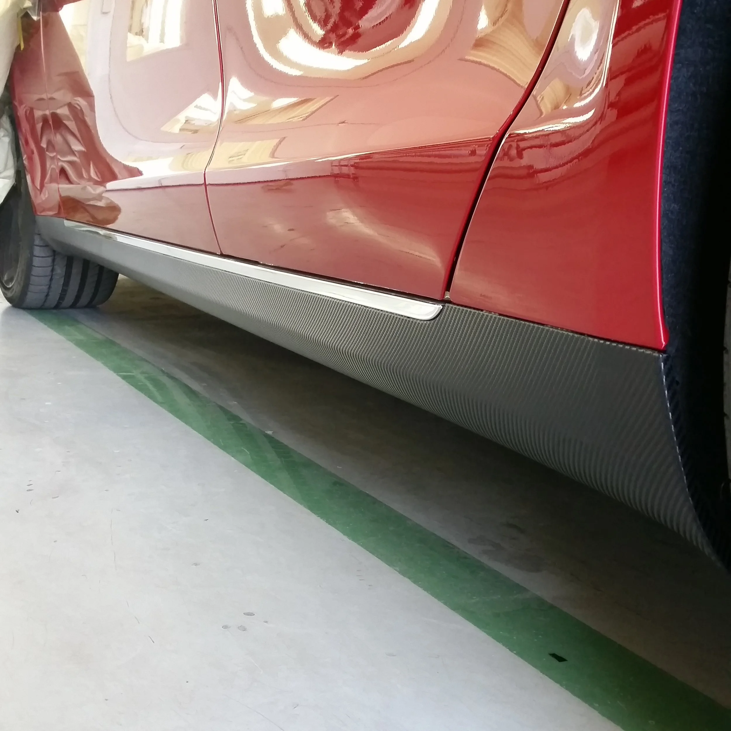 Carbon Fiber Tesla 4.jpg