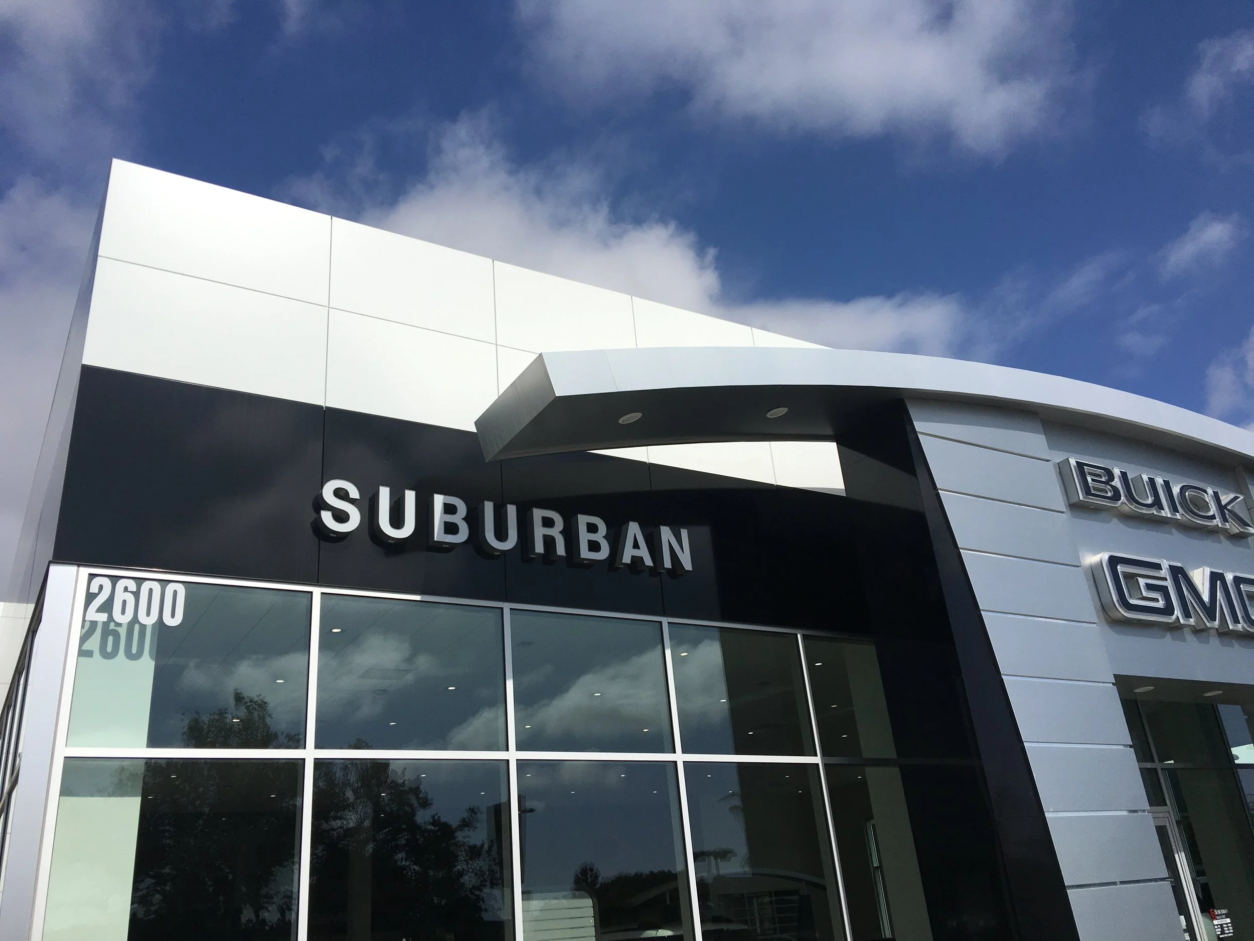 GMC Suburban Arch 12.JPG