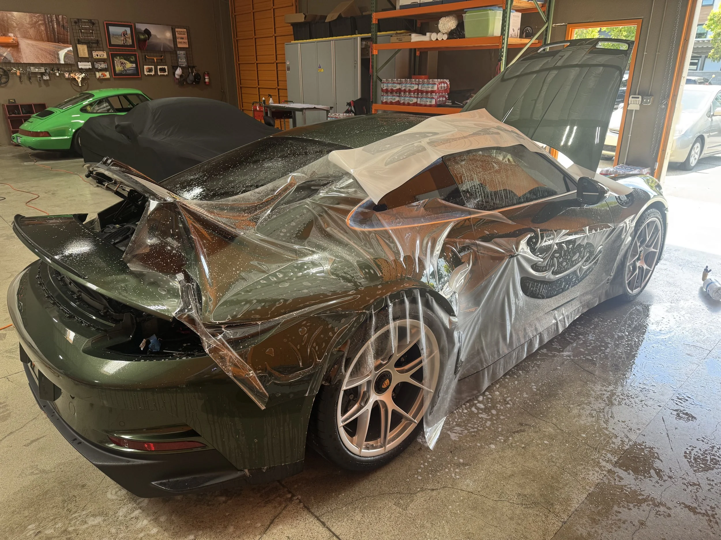 Porsche 911 ST Pass Quarter.jpg