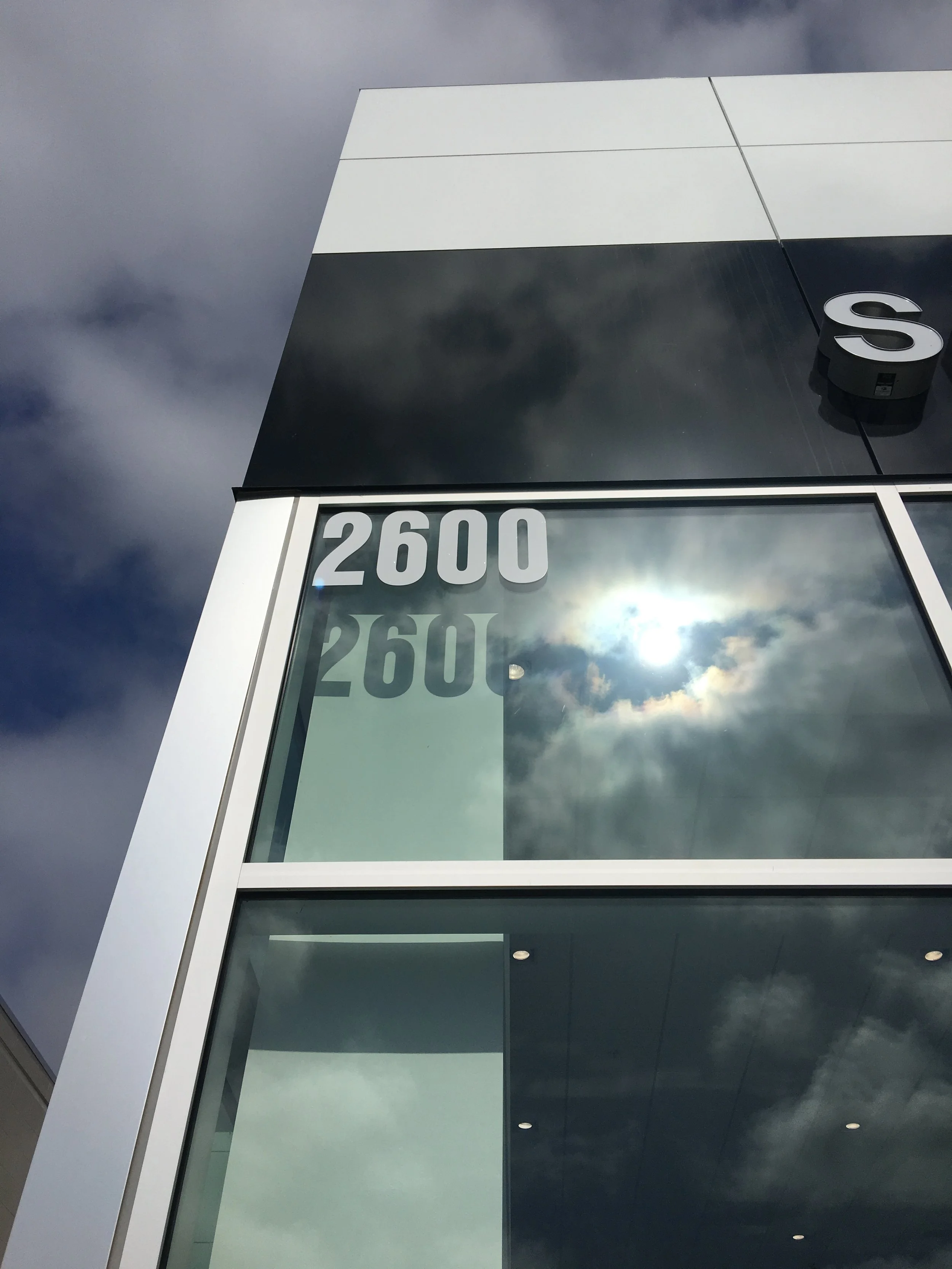 GMC Suburban Arch 11.JPG