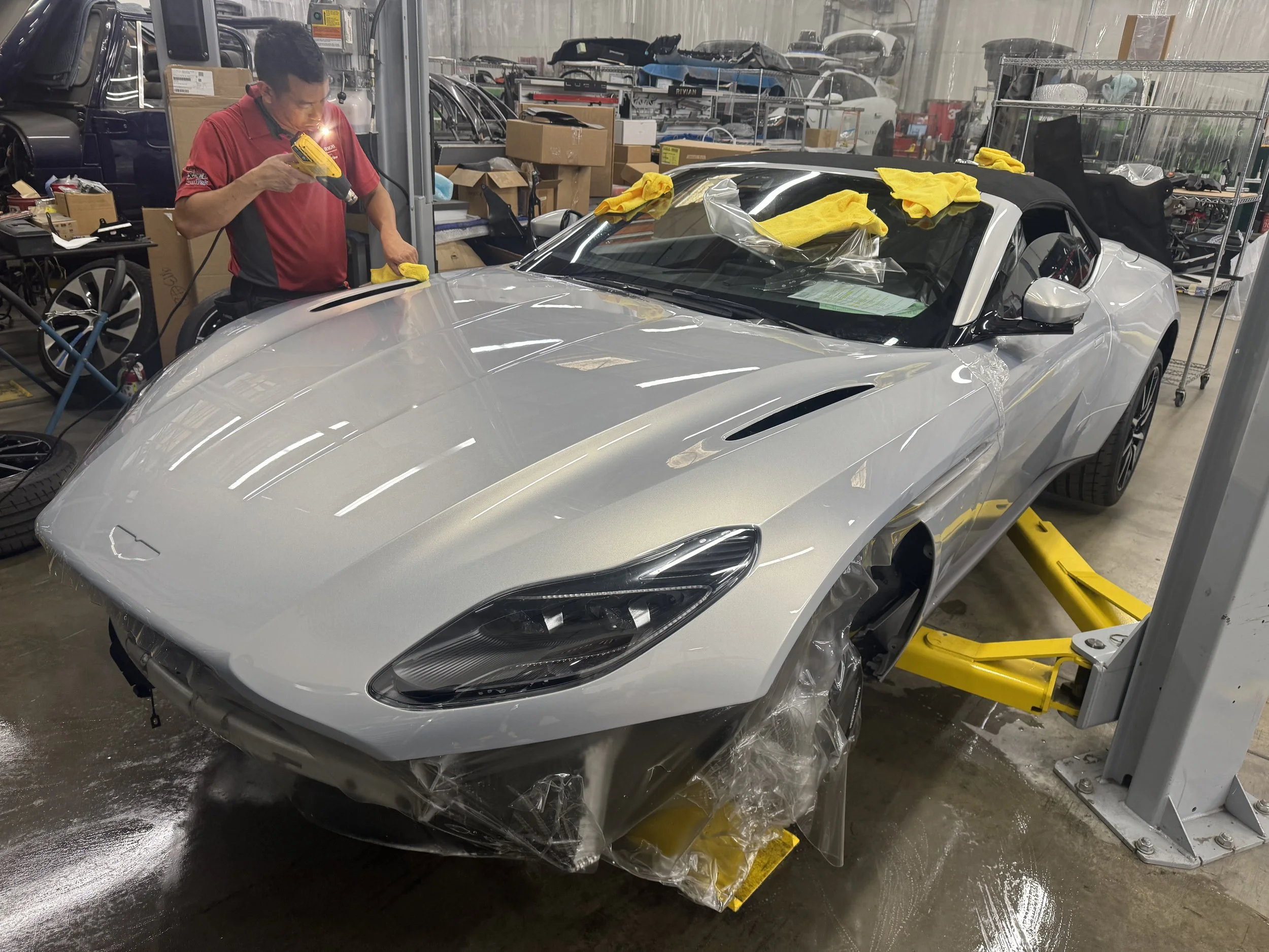 Aston Martin DB12 Volante Hood.jpg