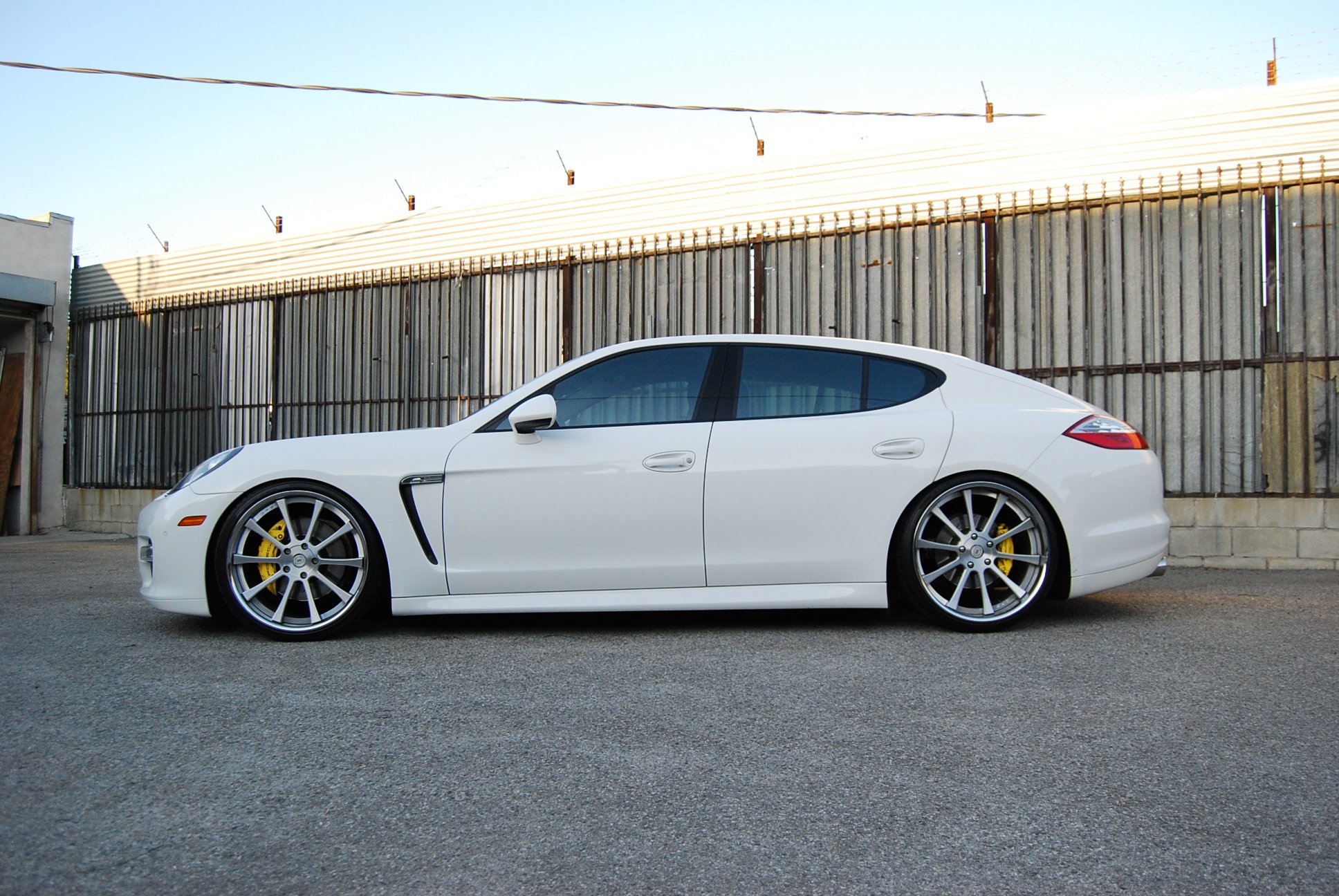 Porsche Panamera 1.JPG