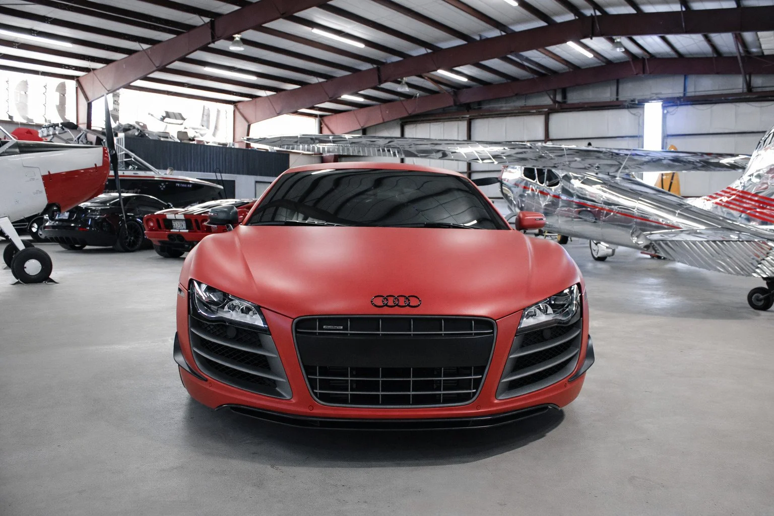 Matte Red R8 - 04.jpg
