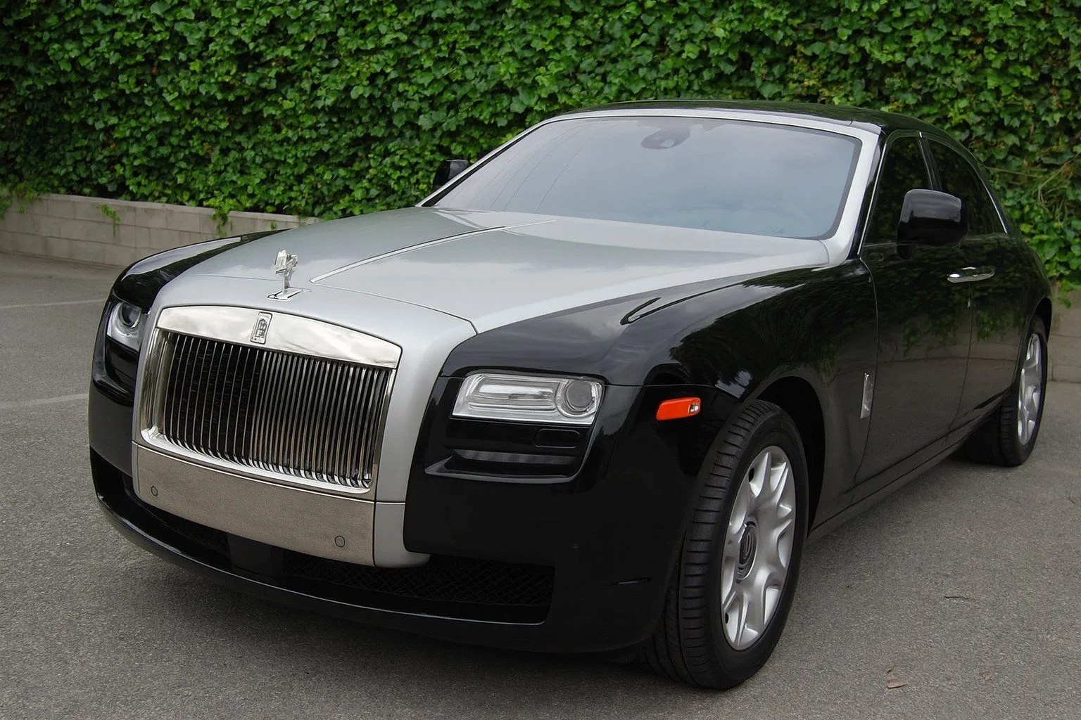 Rolls Royce 0 - Phantom 60 40.jpg
