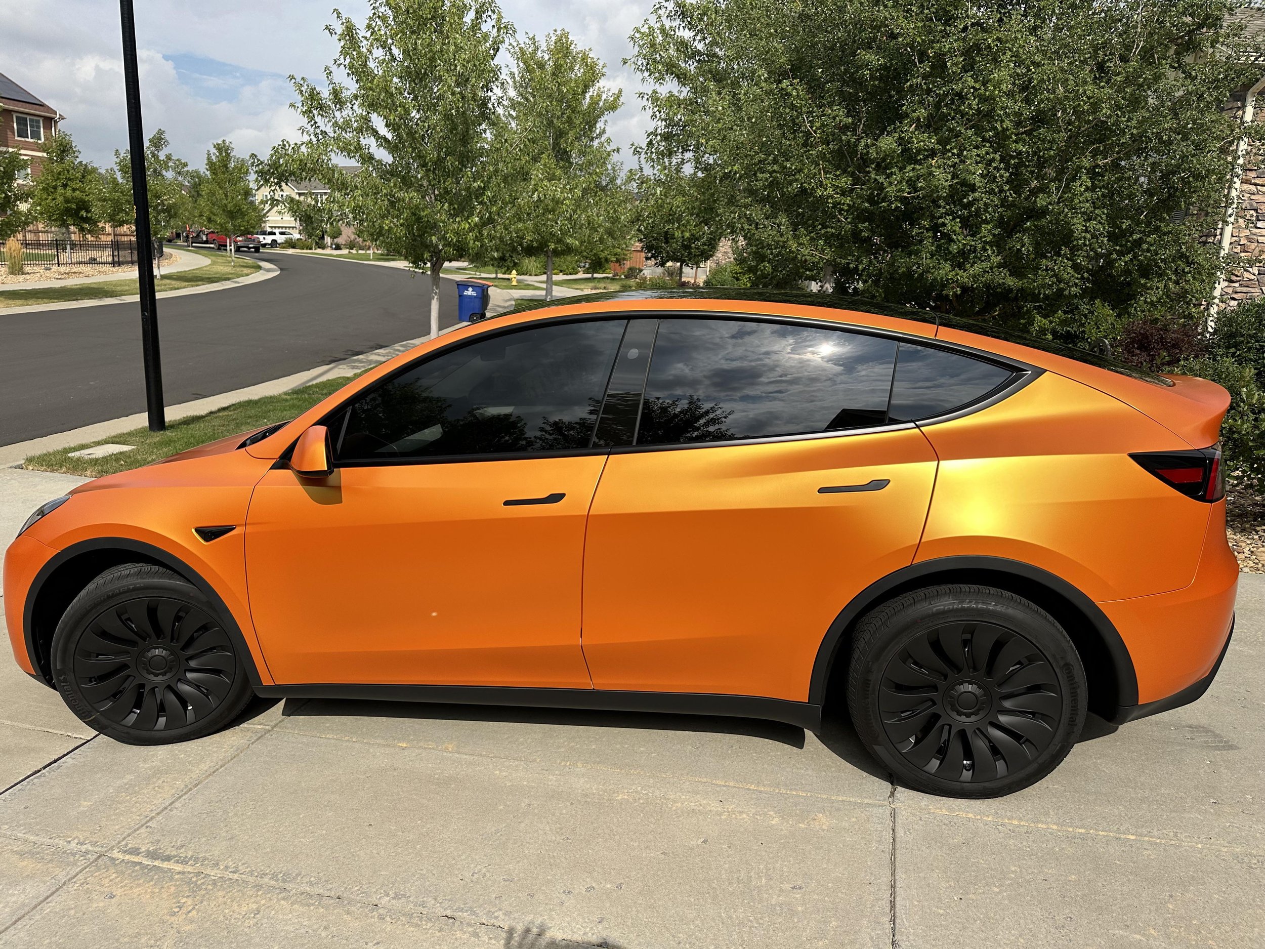 Tesla Model Y 2.jpg