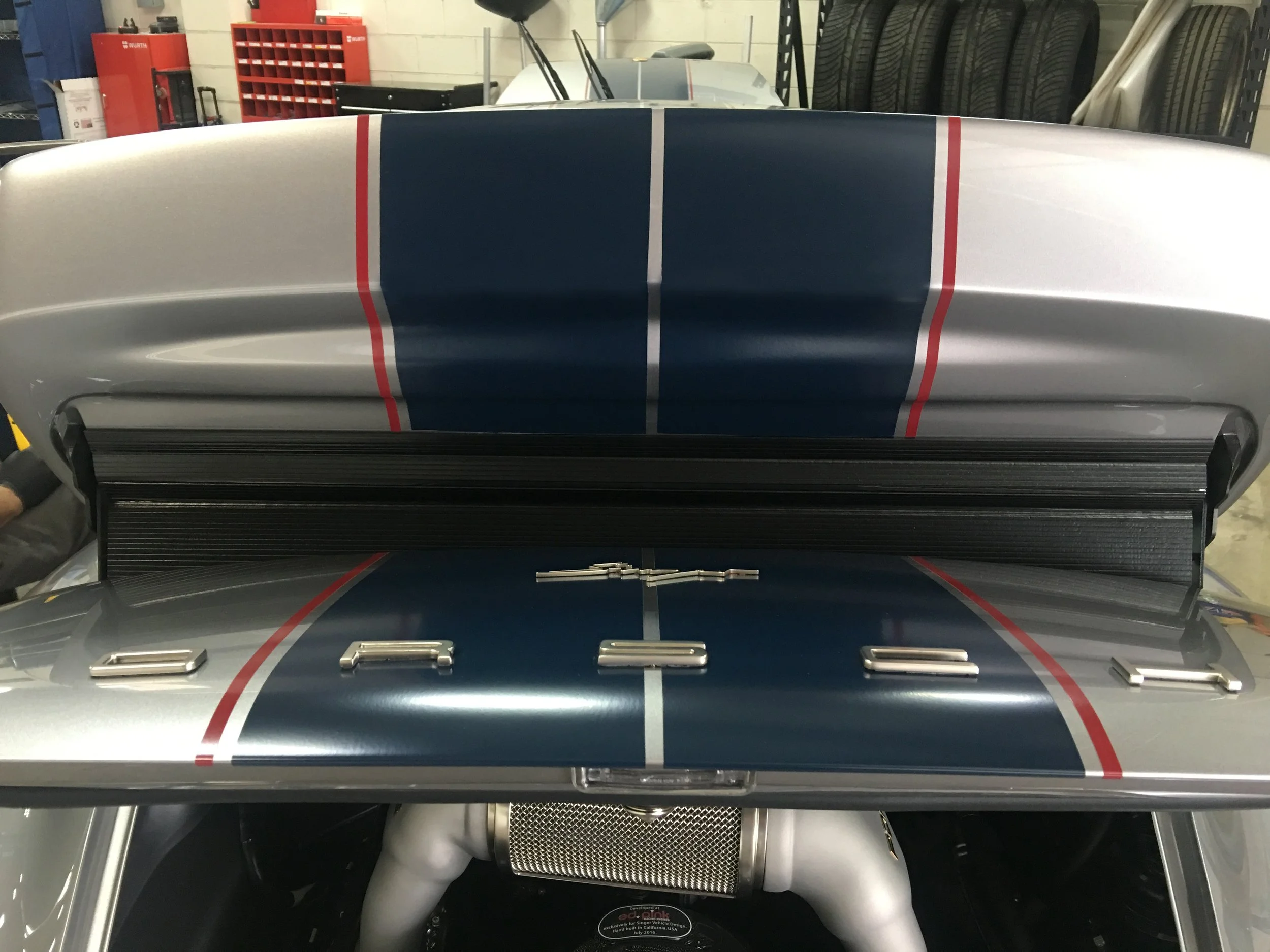 Singer Vehicle Design’s reimagined Porsche 964 - 15.JPG