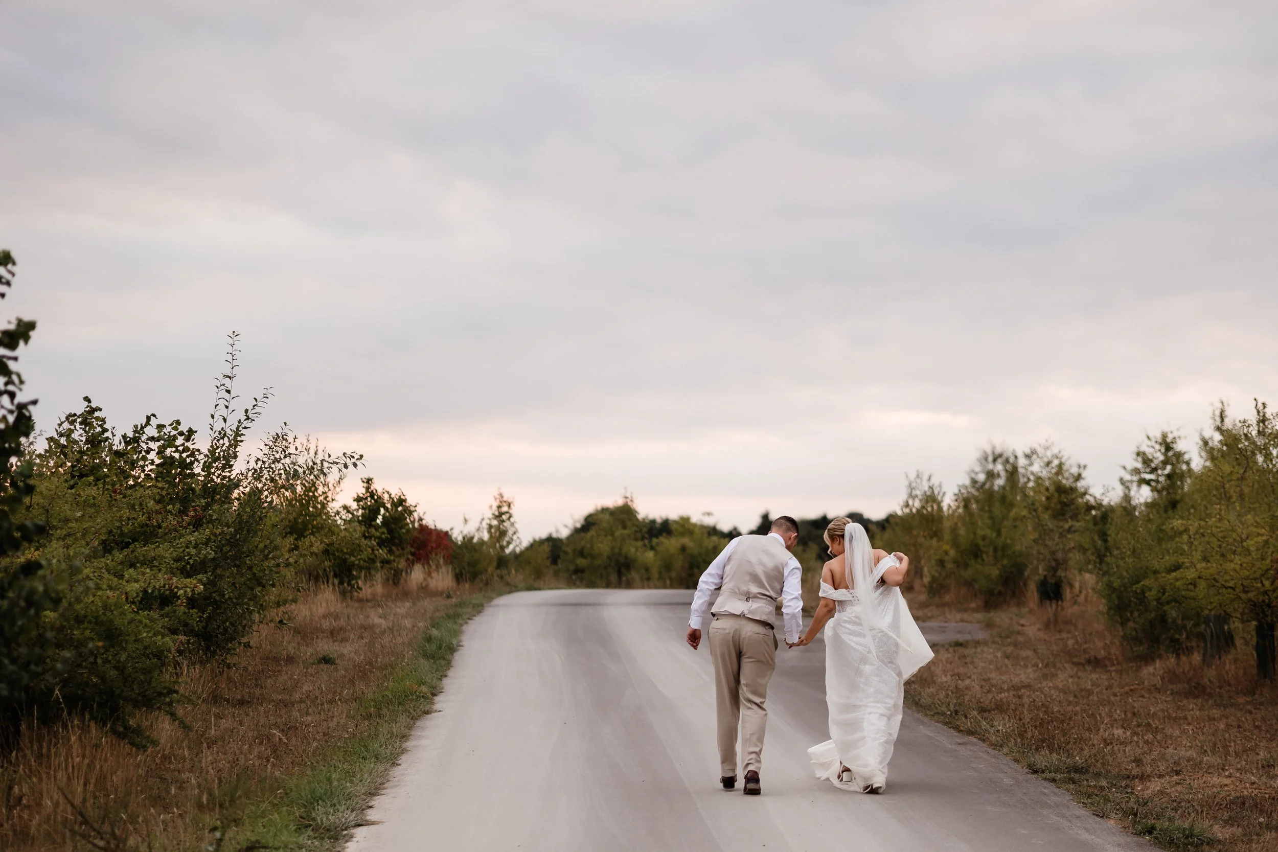 COTSWOLD WEDDING PHOTOGRAPHER-1-4.JPG