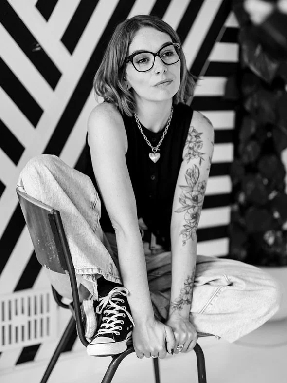 FELT CUTE. MIGHT DELETE LATER.✌🏻⚡️💕

I&rsquo;m more of a third wheel than a &ldquo;professional.&rdquo; I actually find it a little weird when people call me a wedding photographer at all. I&rsquo;m just a girl who loves her camera and knows a wedd