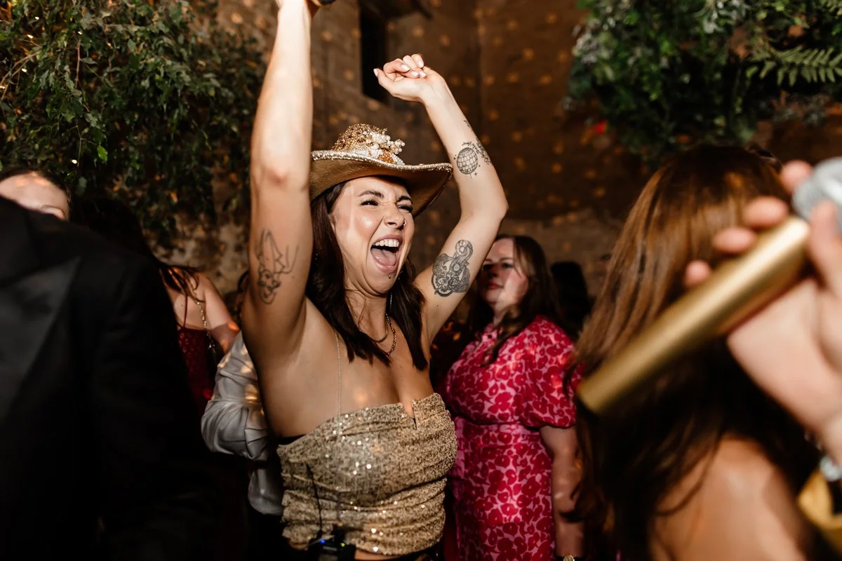 BEST COTSWOLD WEDDING PHOTOGRAPHER-156.JPG