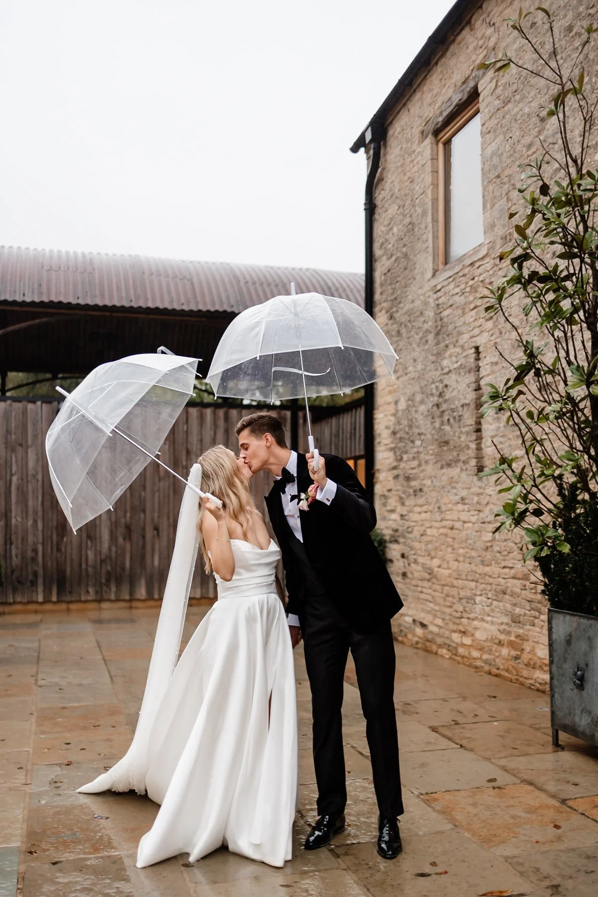 CANDID OLD GORE WEDDING PHOTOGRAPHER-81.JPG