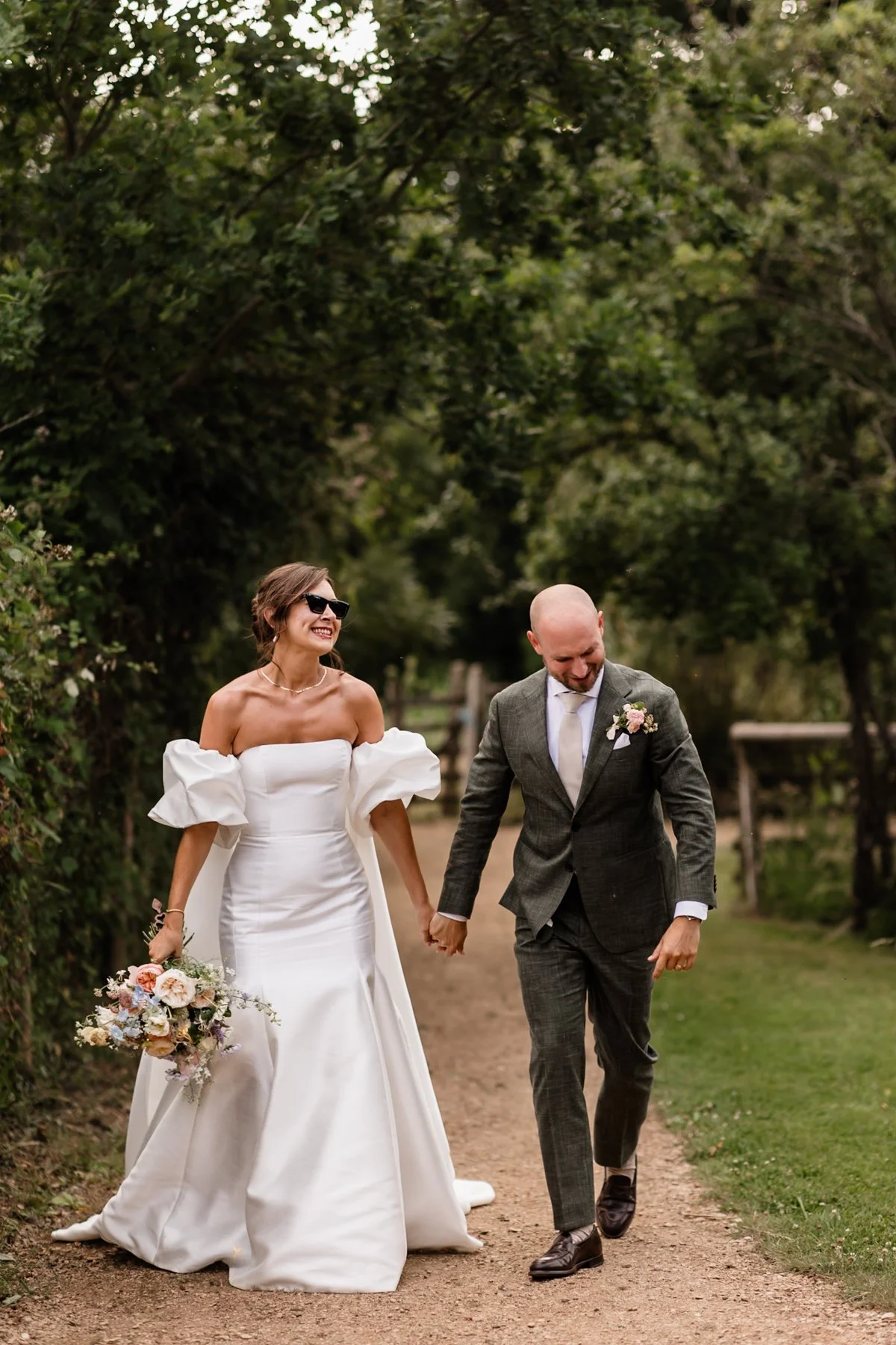 RELAXED CORSWOLD WEDDING PHOTOGRAPHER-14.JPG