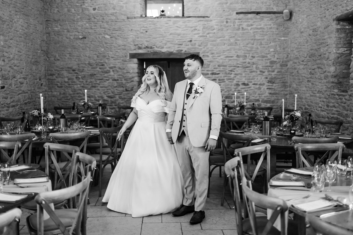 RELAXED CORSWOLD WEDDING PHOTOGRAPHER-22.JPG