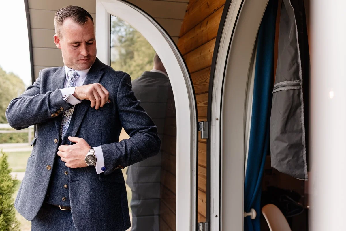 RELAXED CORSWOLD WEDDING PHOTOGRAPHER-28.JPG