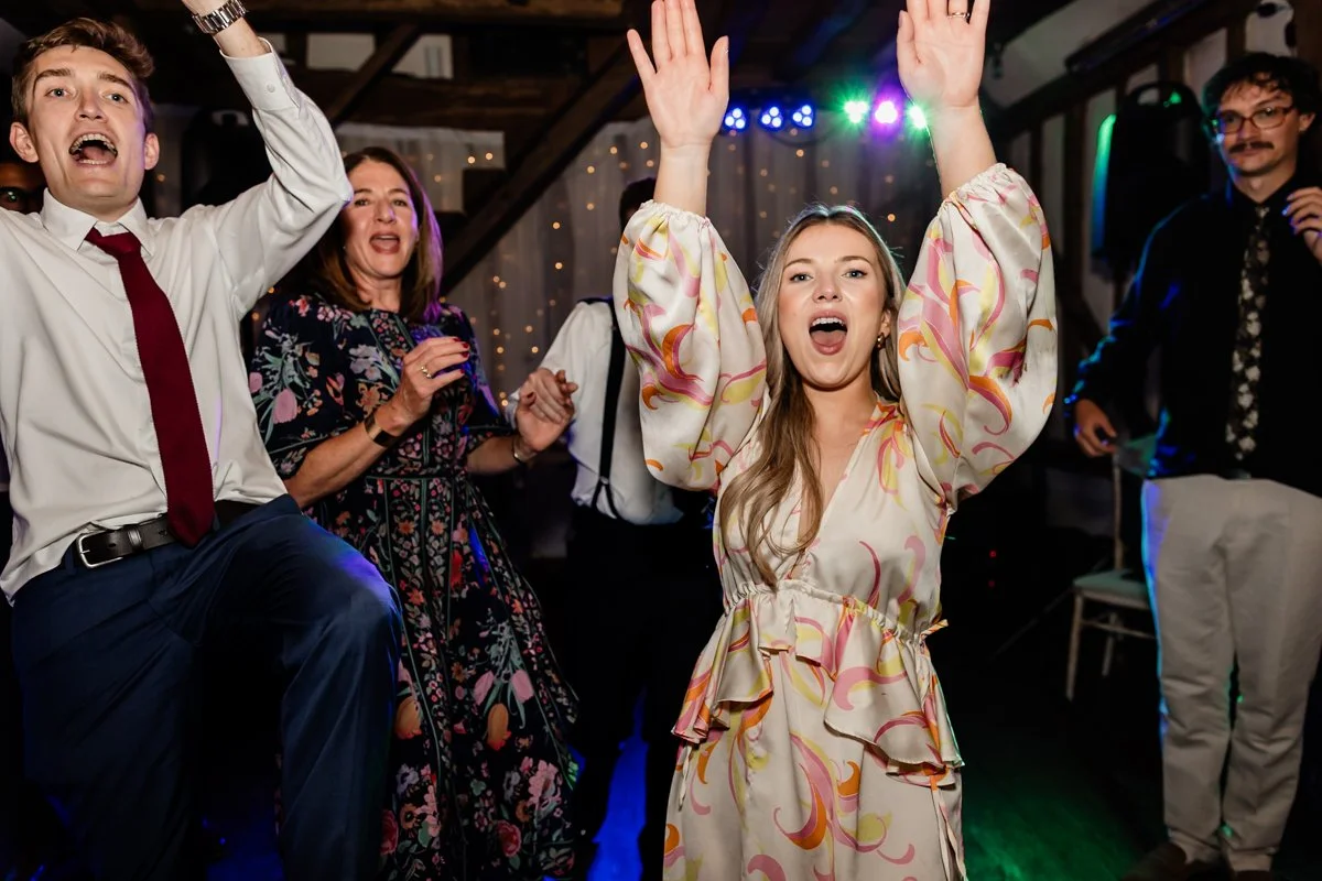 RELAXED CORSWOLD WEDDING PHOTOGRAPHER-31.JPG