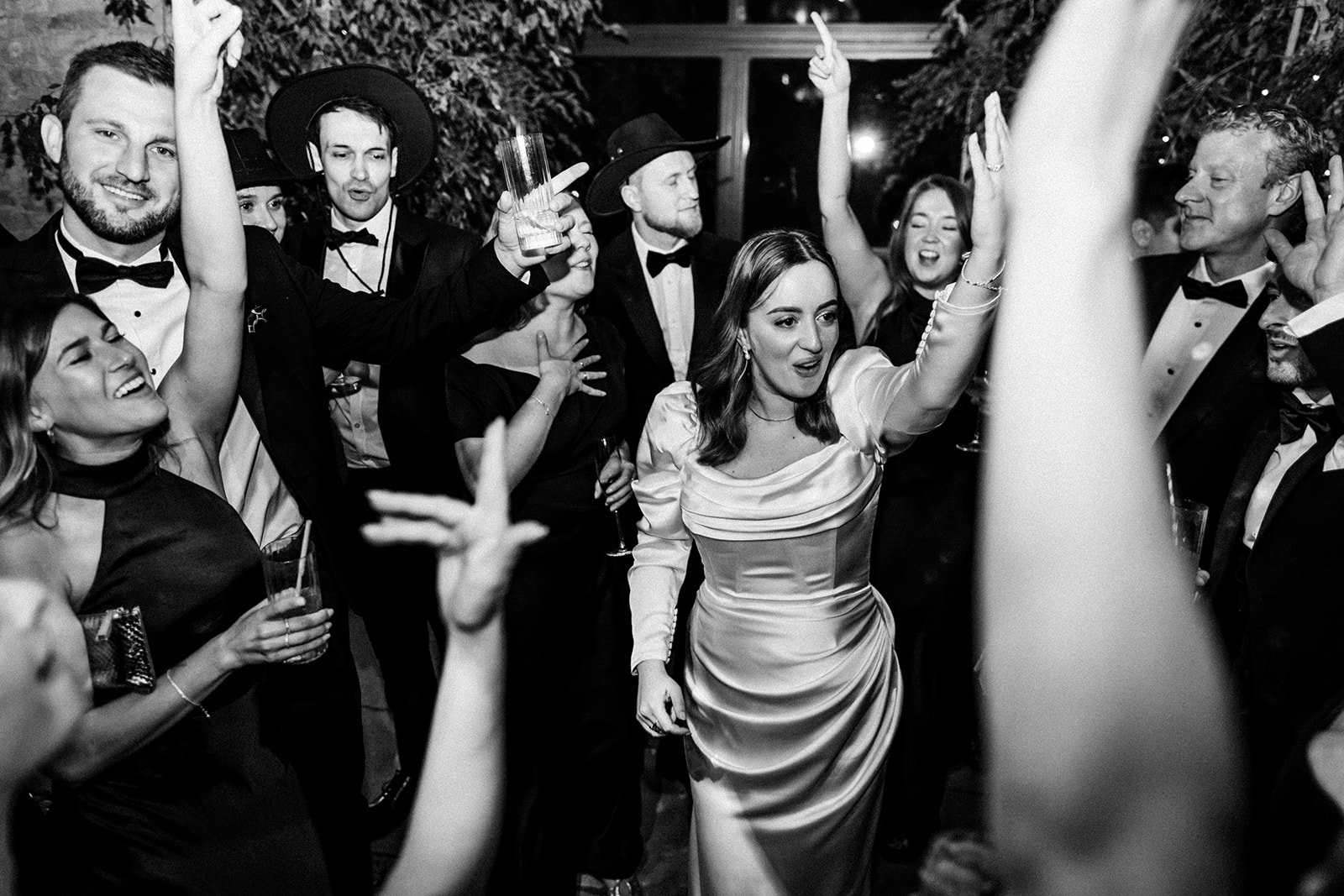 J&M _ OLD GORE WEDDING PHOTOGRAPHY PREVIEW-72.jpg