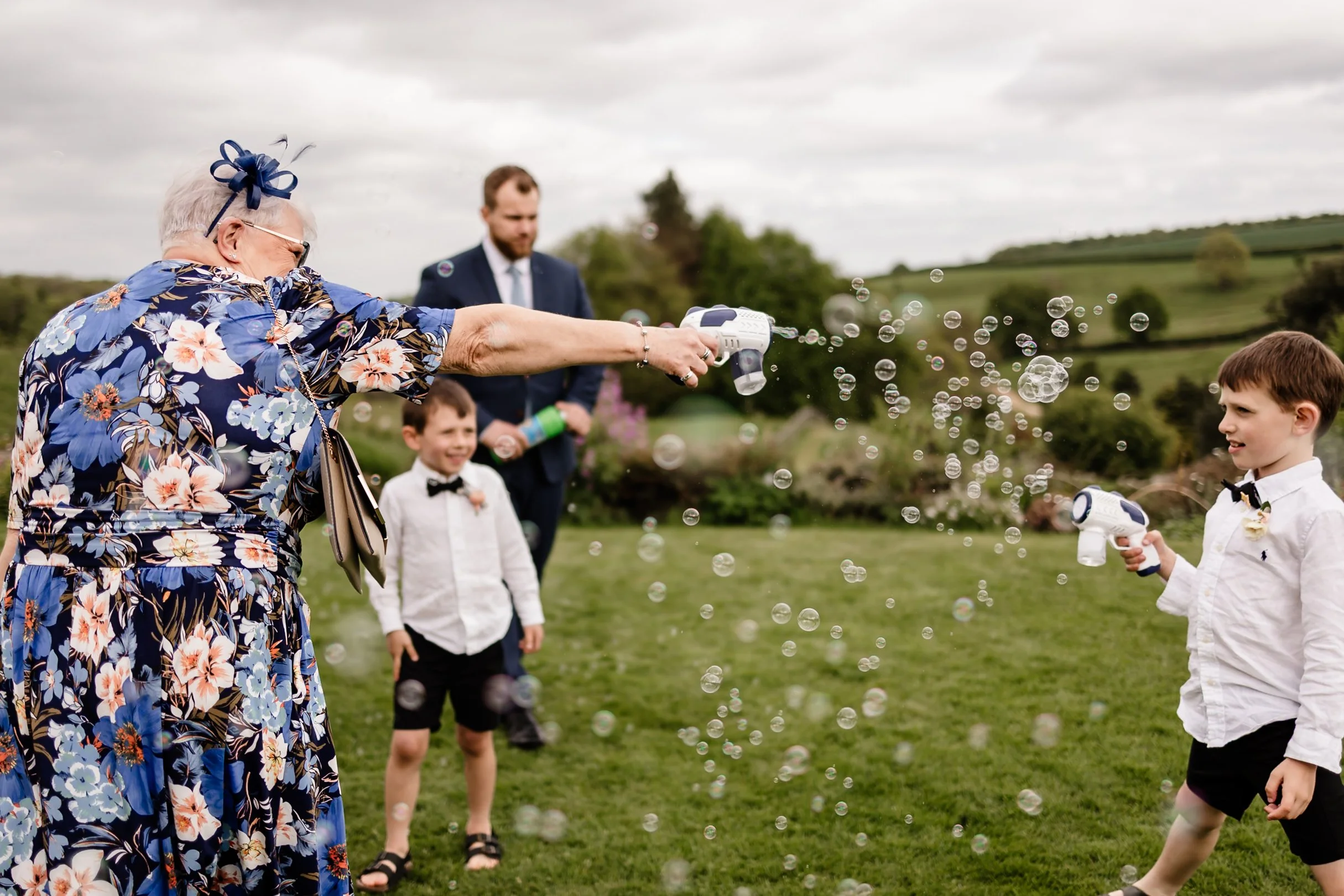 KINGSCOTE BARN WEDDING PHOTOGRAPHER-3.JPG