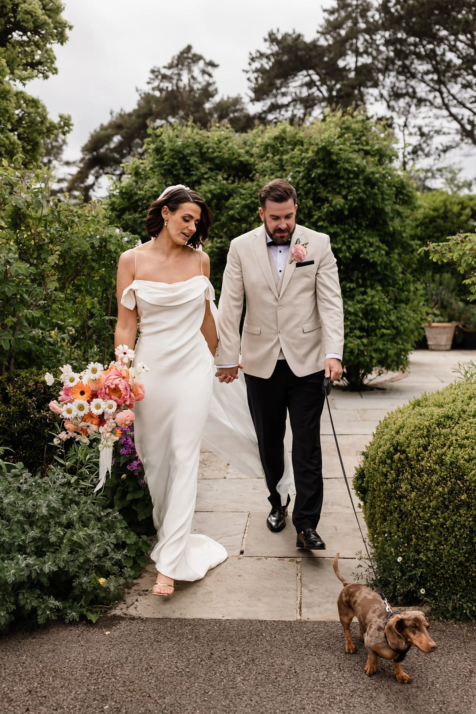 KINGSCOTE BARN WEDDING PHOTOGRAPHER-2.JPG