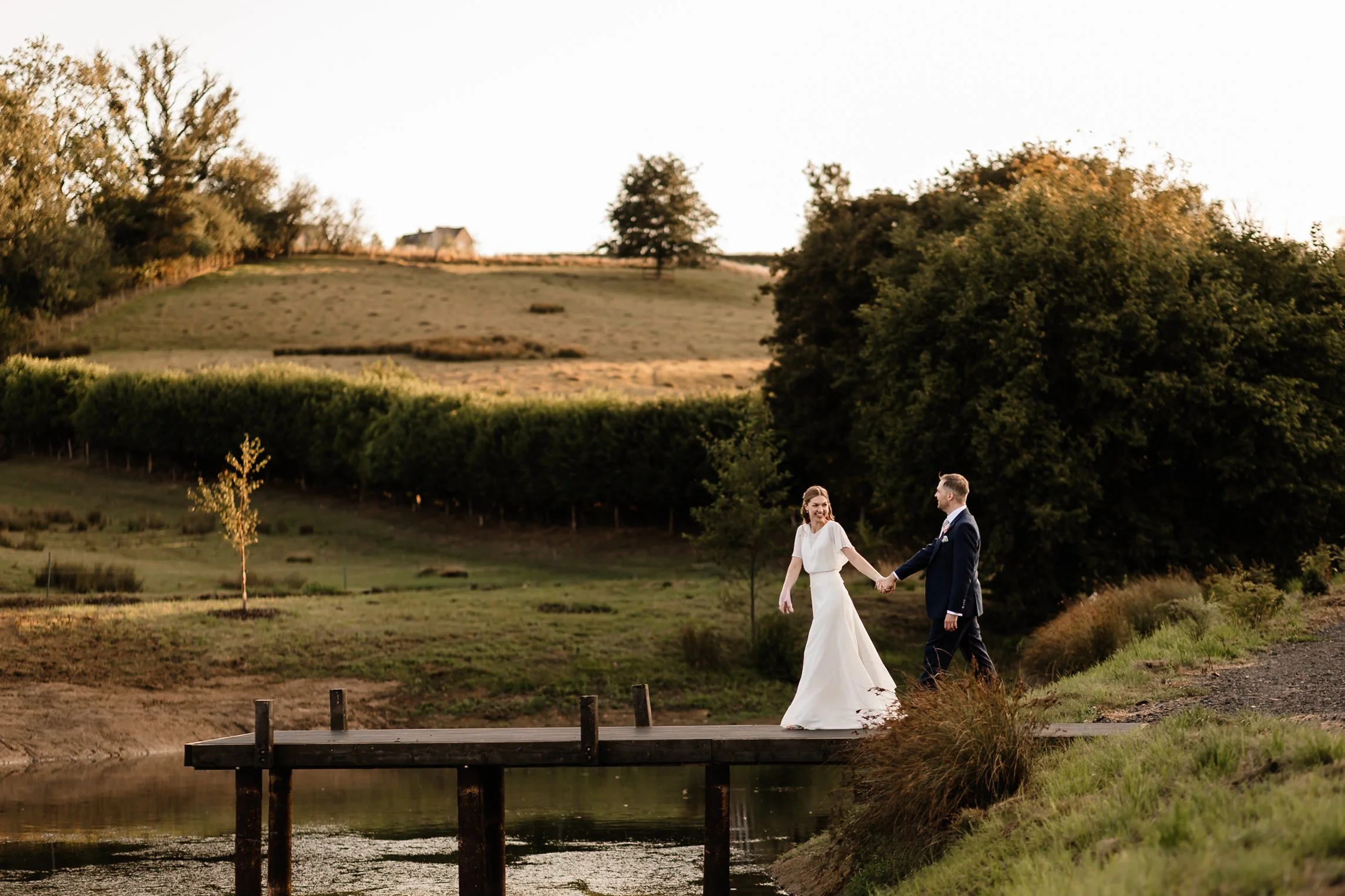 KINGSCOTE BARN WEDDING PHOTOGRAPHER-8.JPG